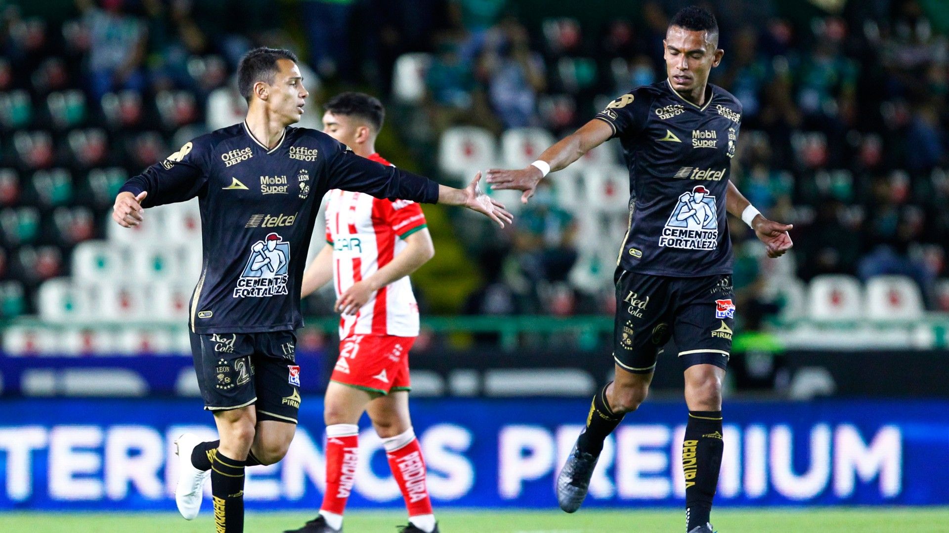 León Osvaldo Rodríguez William Tesillo