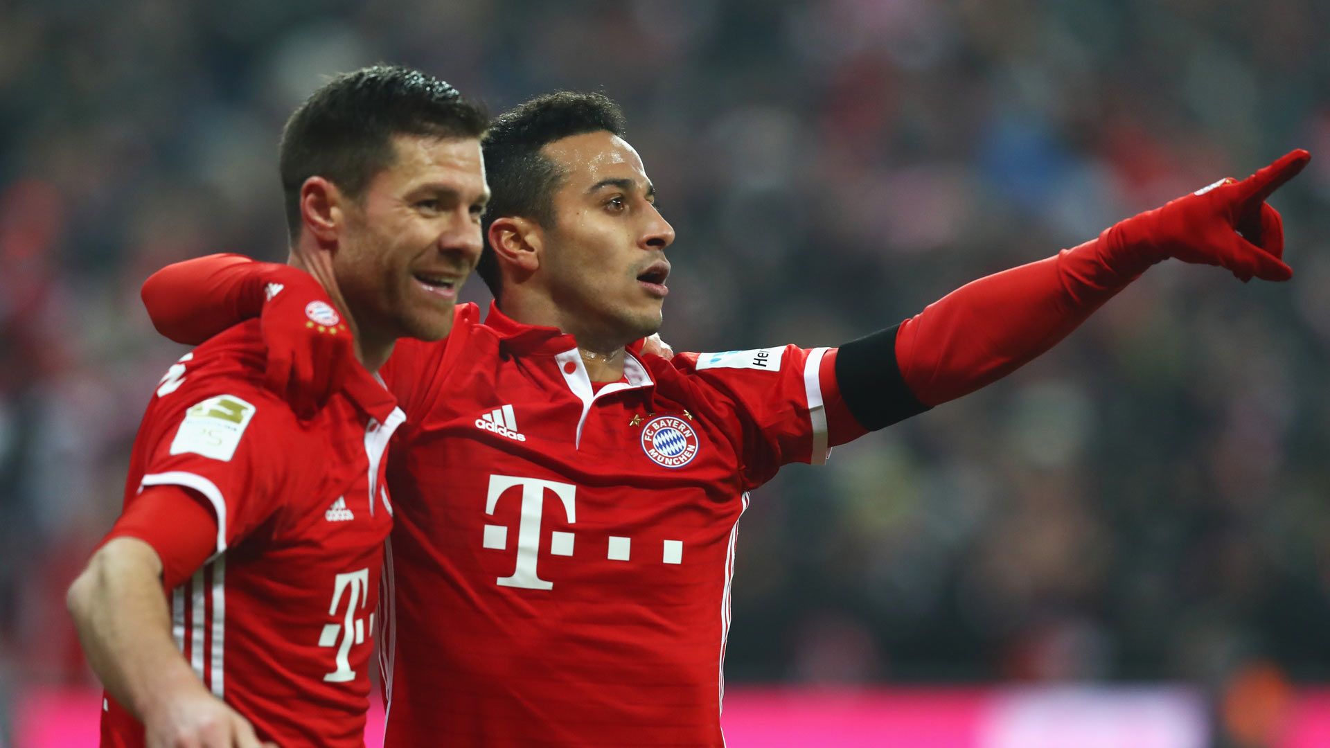 XabI Alonso Thiago Alcantara FC Bayern