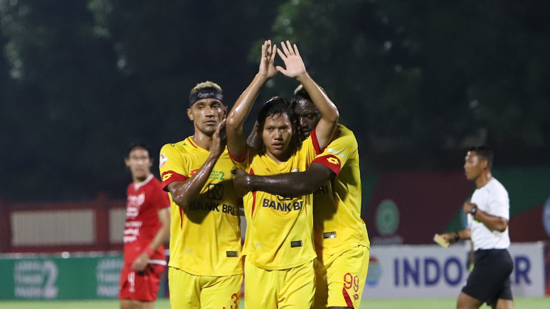 Selebrasi Adam Alis - Bhayangkara FC