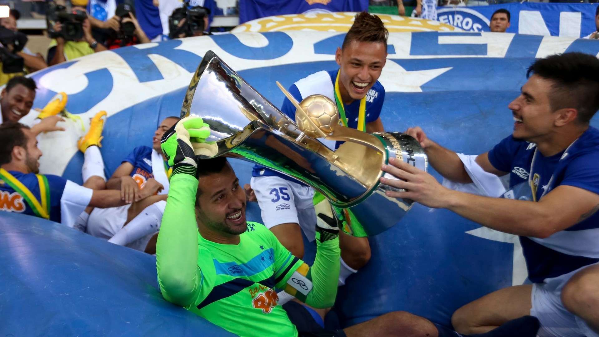 Fábio Neilton Cruzeiro campão brasileiro 2014