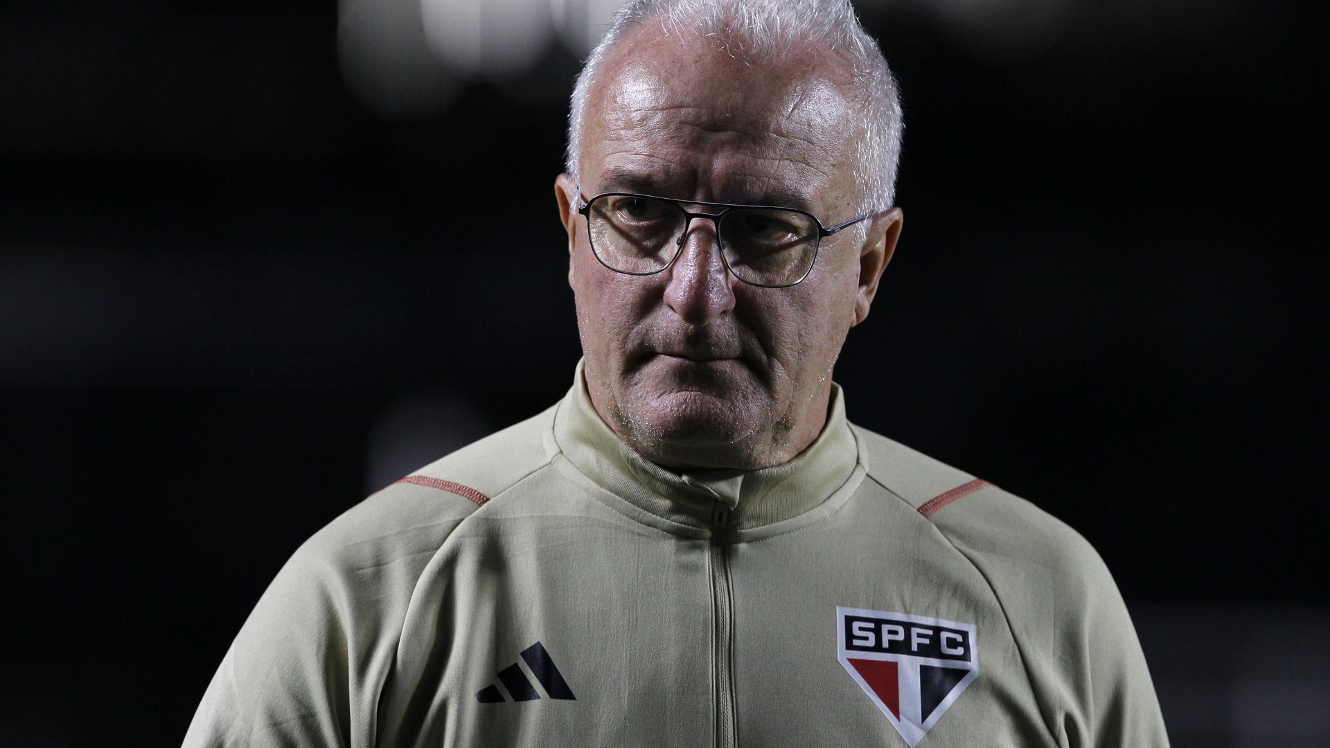 Dorival Júnior em sua estreia como técnico do São Paulo no Brasileirão de 2023