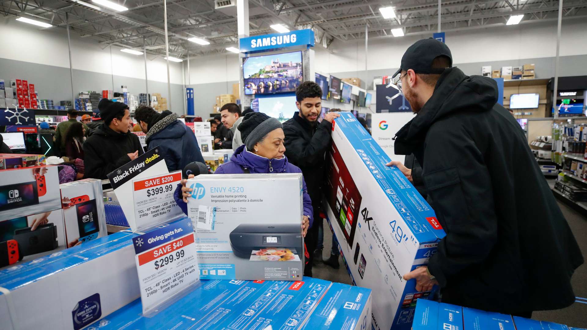 Black Friday shoppers at Best Buy