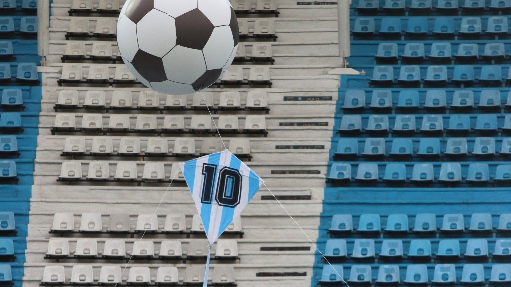 Maradona homenajes Argentina 281120