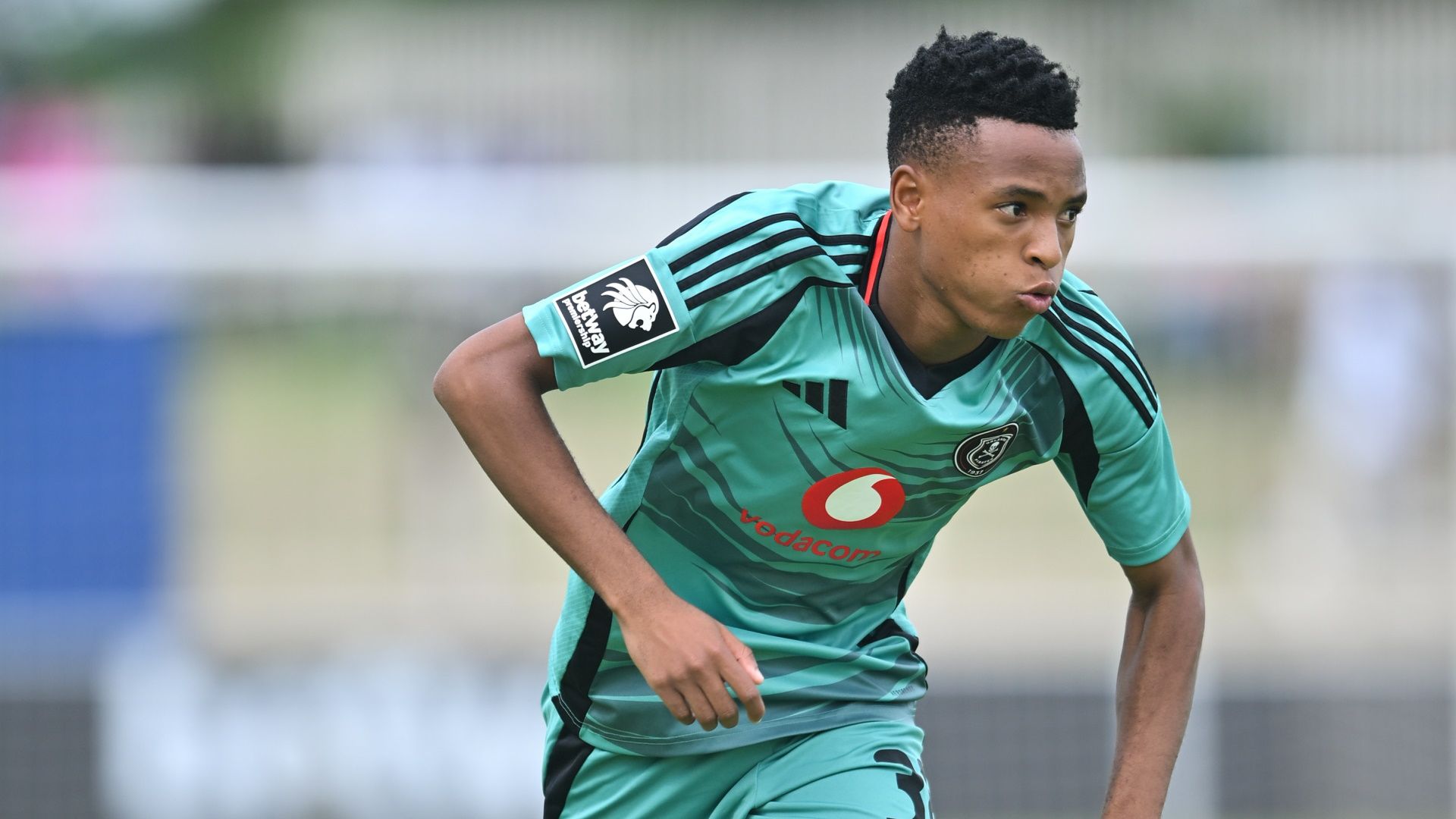 New wheels for Relebohile Mofokeng! Orlando Pirates star set to receive brand new car from Gauteng Department of Sport, Arts, Culture and Recreation | Goal.com South Africa