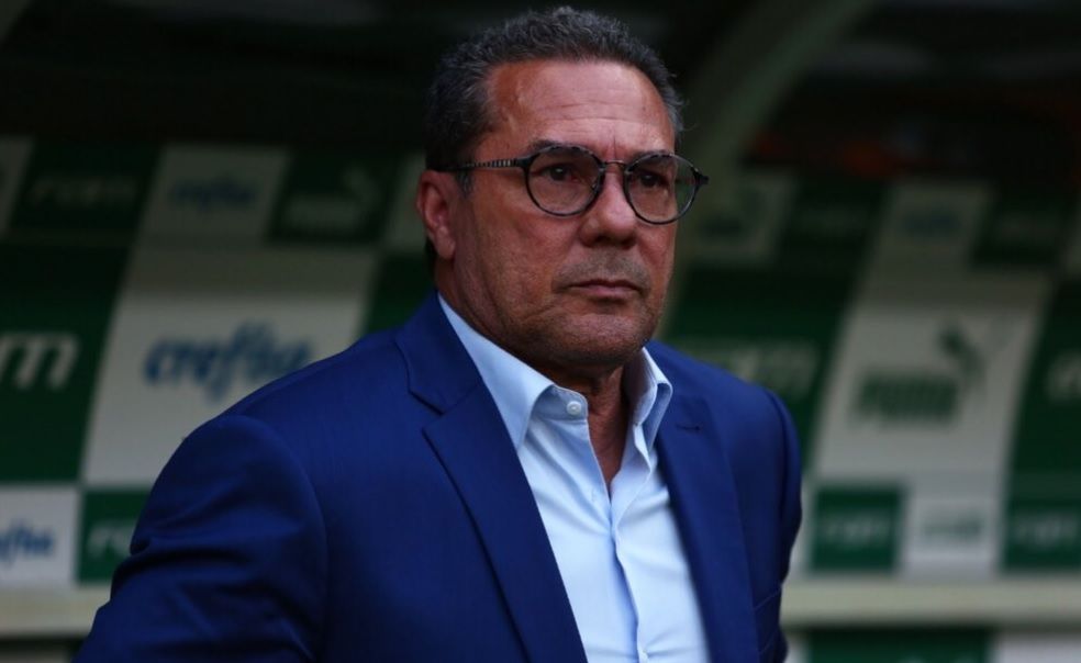 Vanderlei Luxemburgo dirige o Vasco