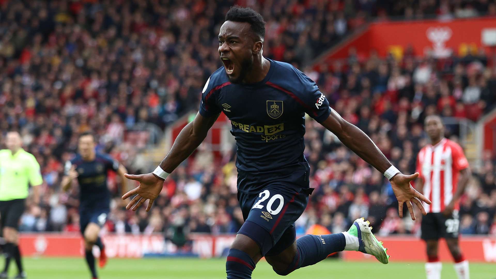 Maxwell Cornet Burnley 2021-22