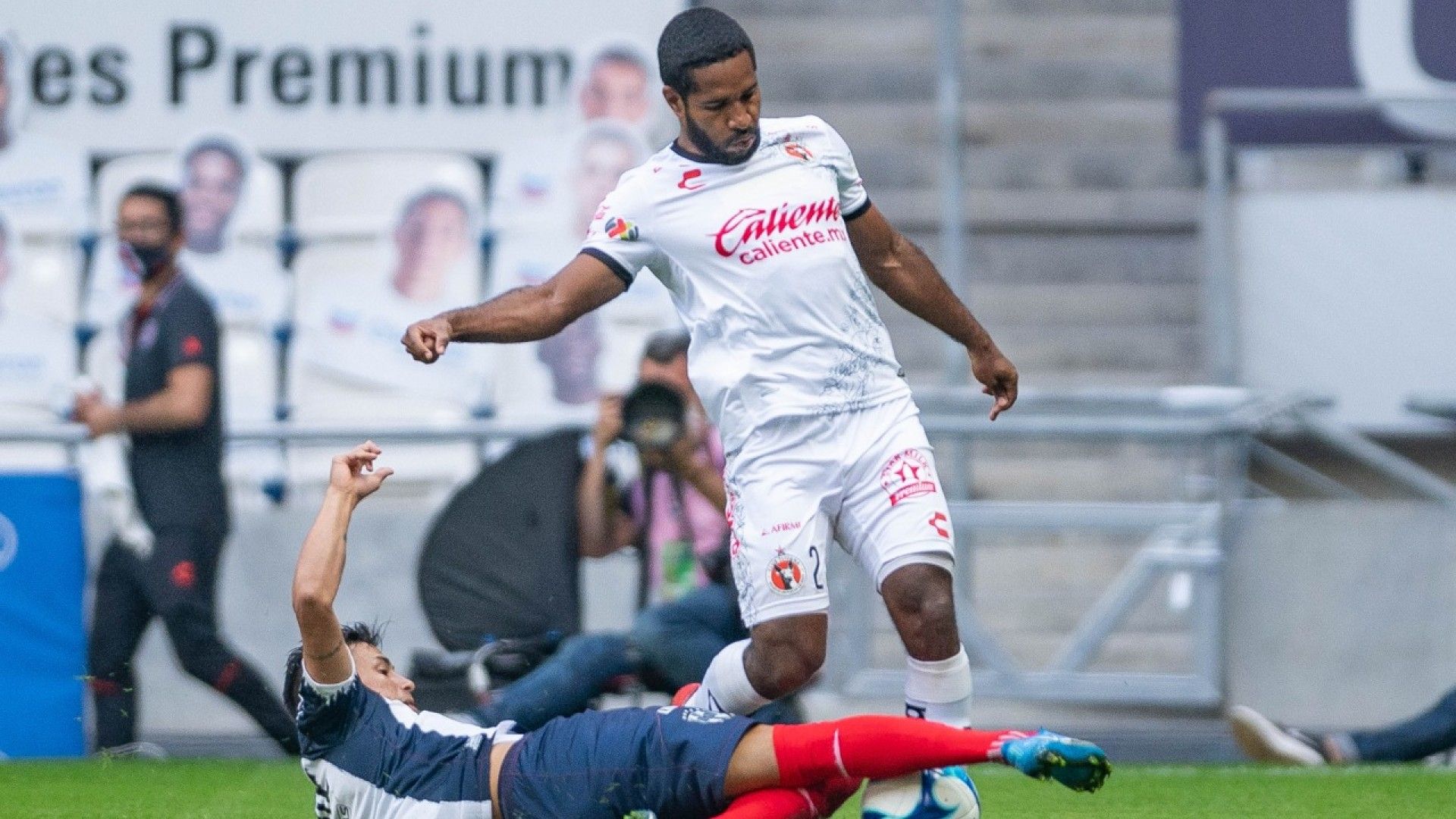 Monterrey Xolos Brayan Angulo