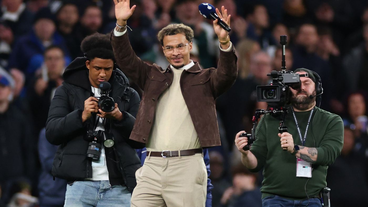 Dele Alli indica retorno iminente ao futebol e é ovacionado no clássico do Tottenham