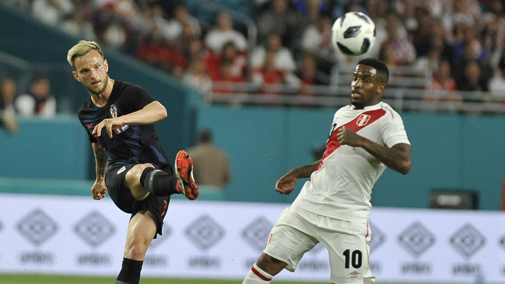 Ivan Rakitic Croatia Jefferson Farfan Peru