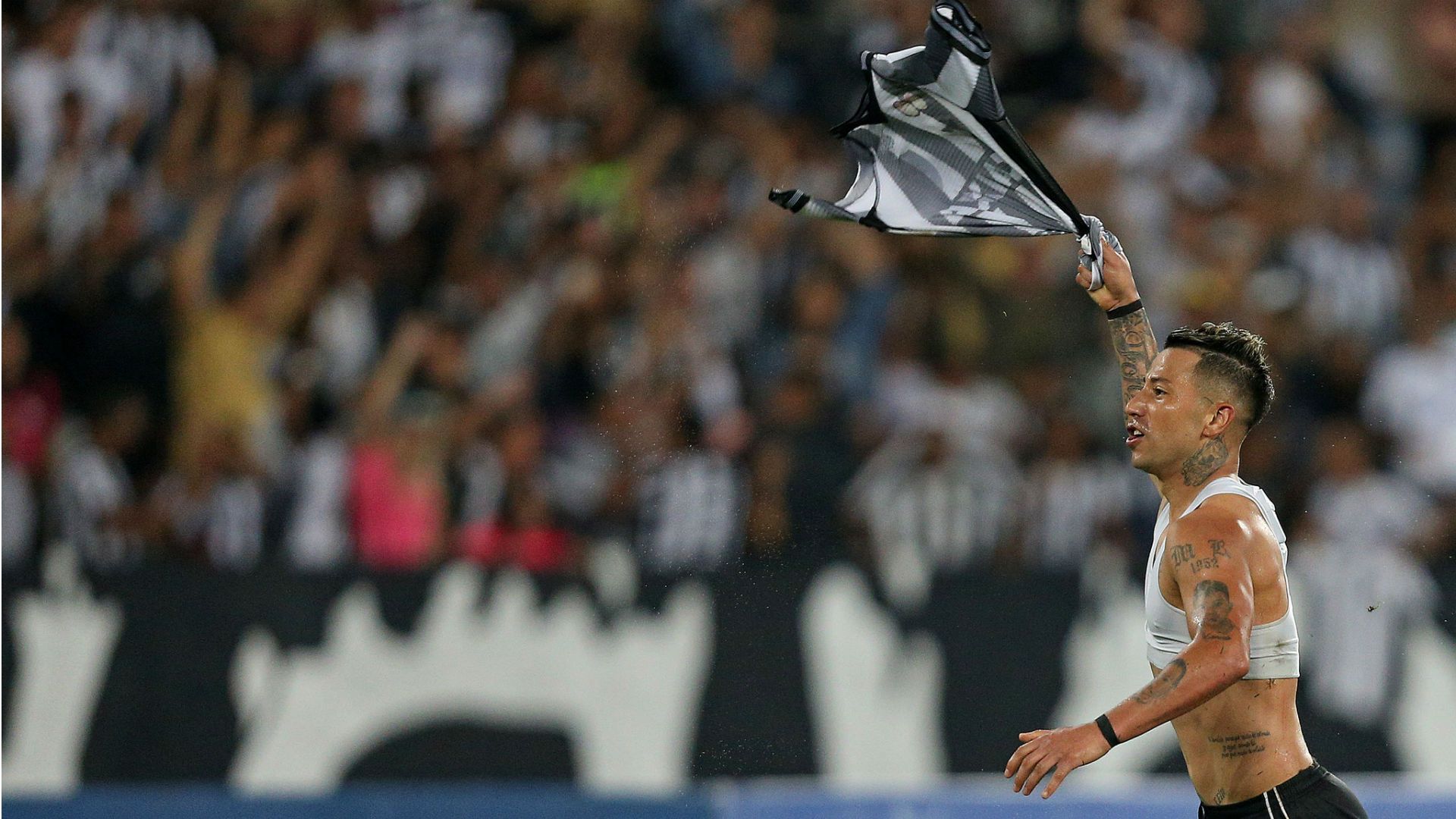 Leo Valencia Botafogo Nacional Sul-Americana 17082018