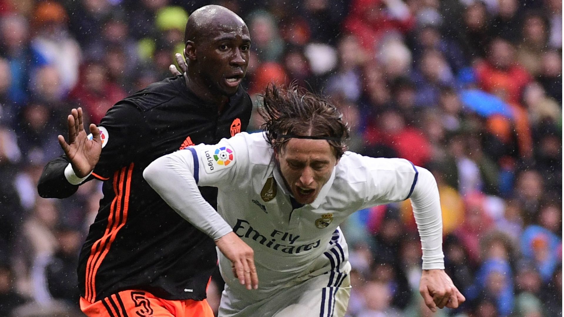 Luka Modric Eliaquim Mangala Real Madrid Valencia LaLiga 29042017