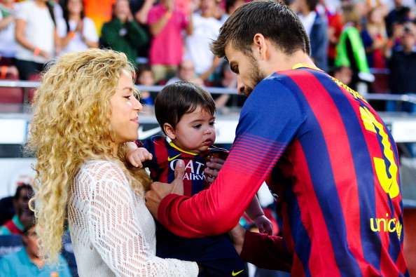 shakira milan y pique partido barcelona