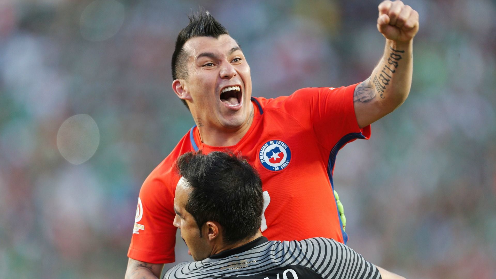 Gary Medel y Claudio Bravo Copa Centenario 2016