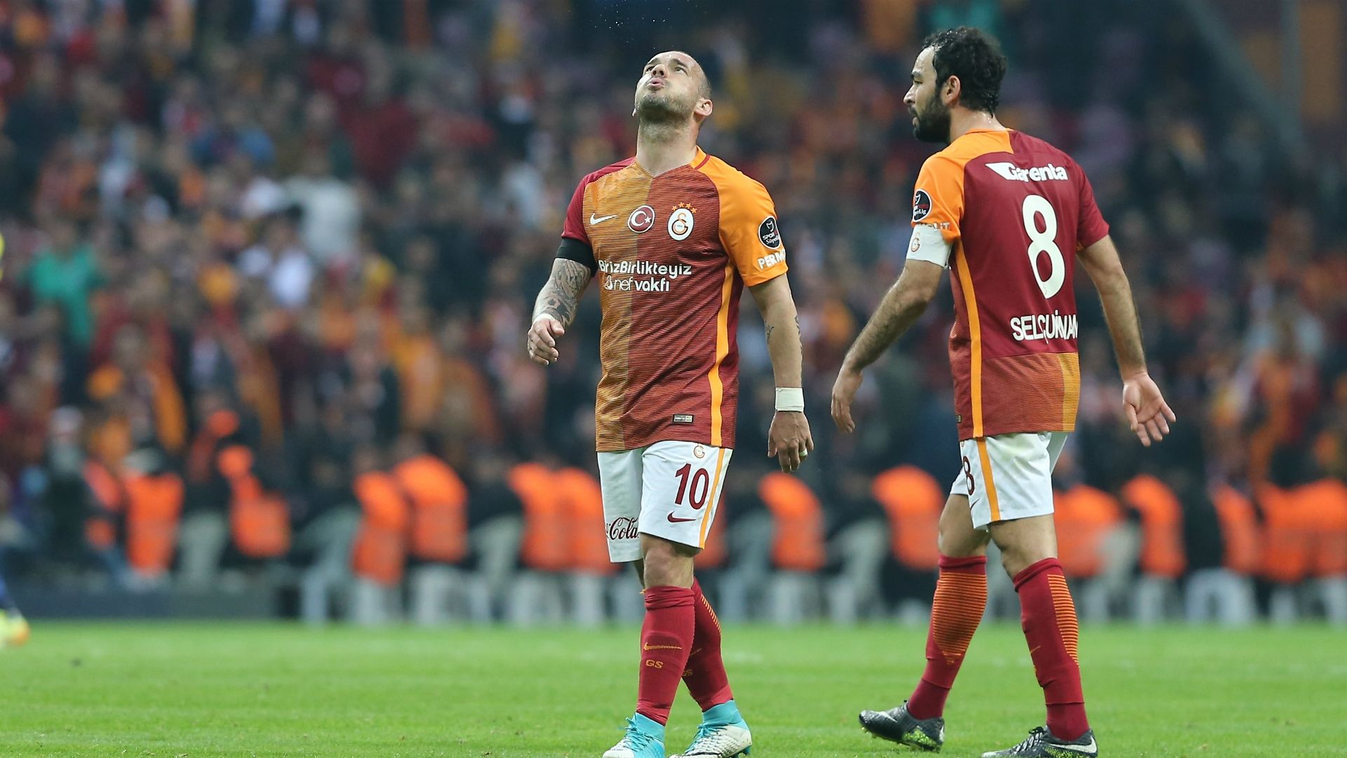 Wesley Sneijder Selcuk Inan Galatasaray