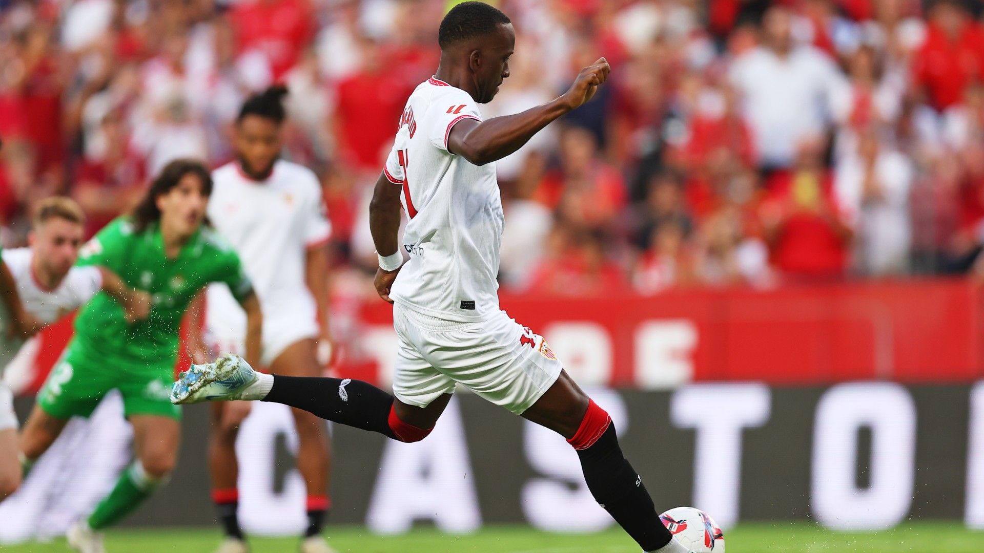 Dodi Lukebakio Sevilla Betis LaLiga 06102024