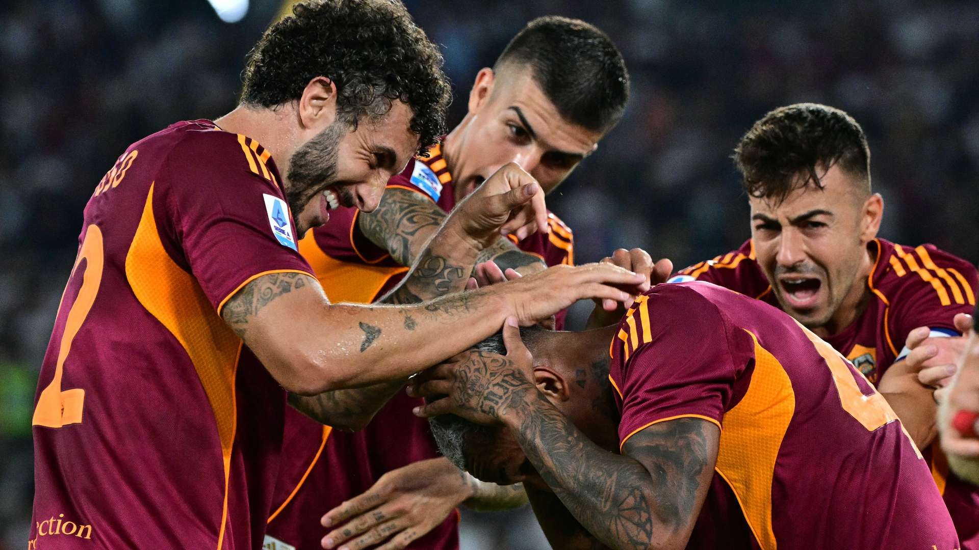 Wesley esultanza Roma prima maglia