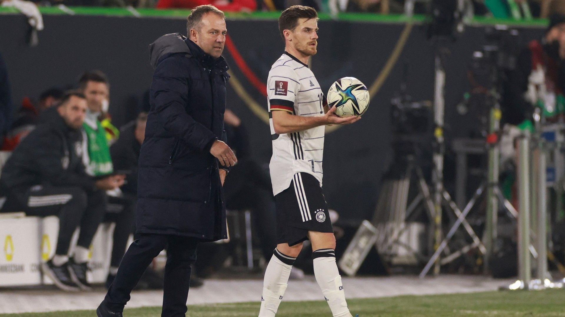 Jonas Hofmann Hansi Flick Germany 11112021