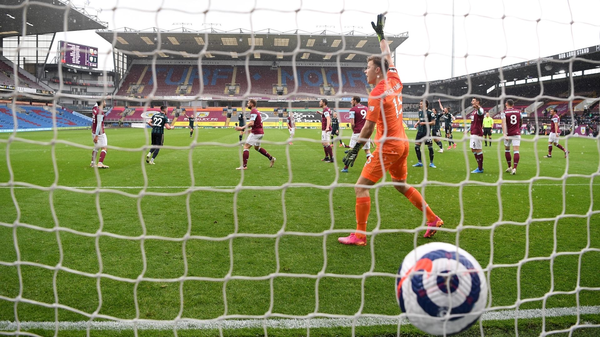 Bailey Peacock-Farrell Burnley vs Leeds May 2021