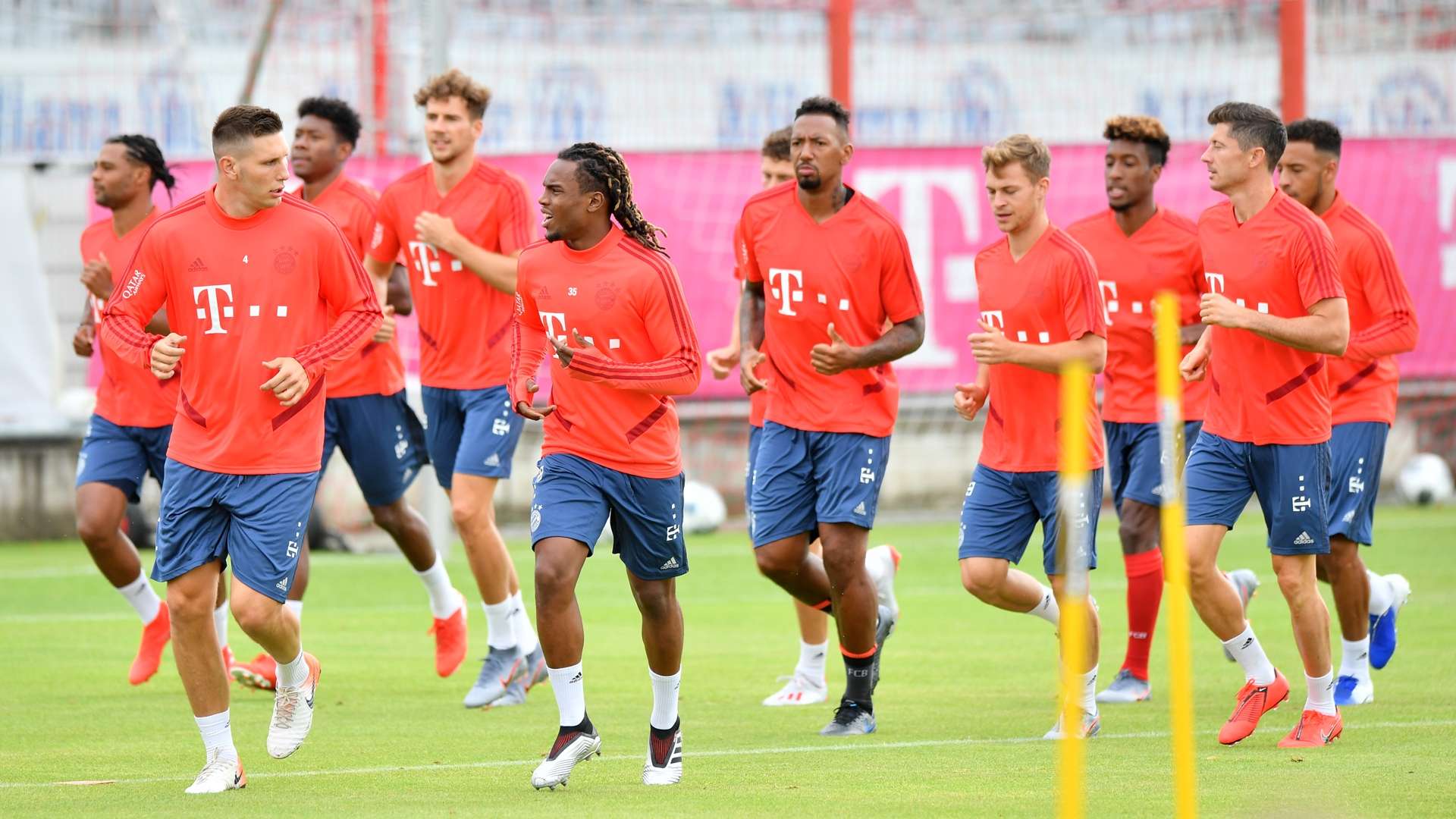 FC Bayern Training Bundesliga 2019