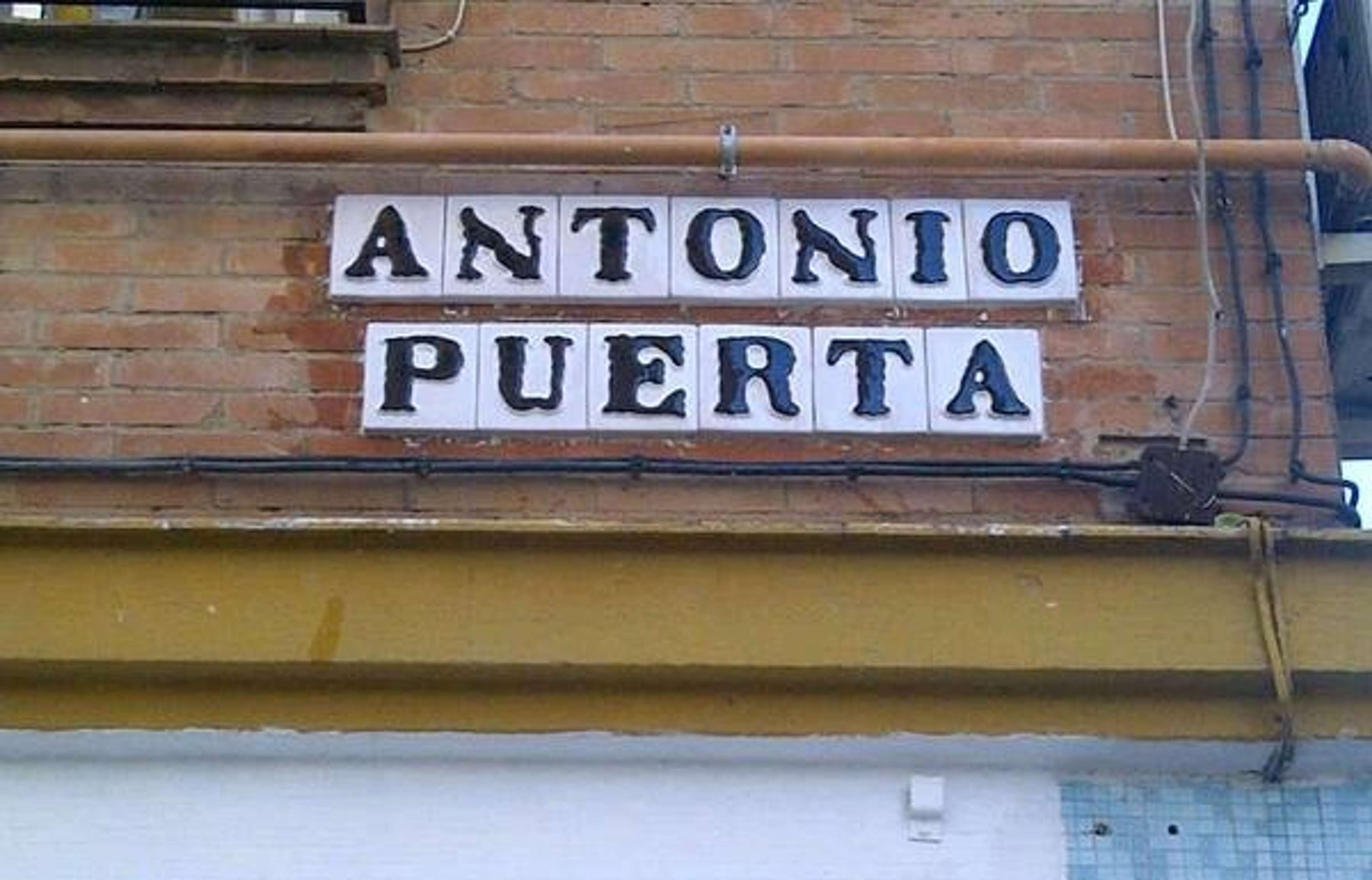 Calle en homenaje a Antonio Puerta