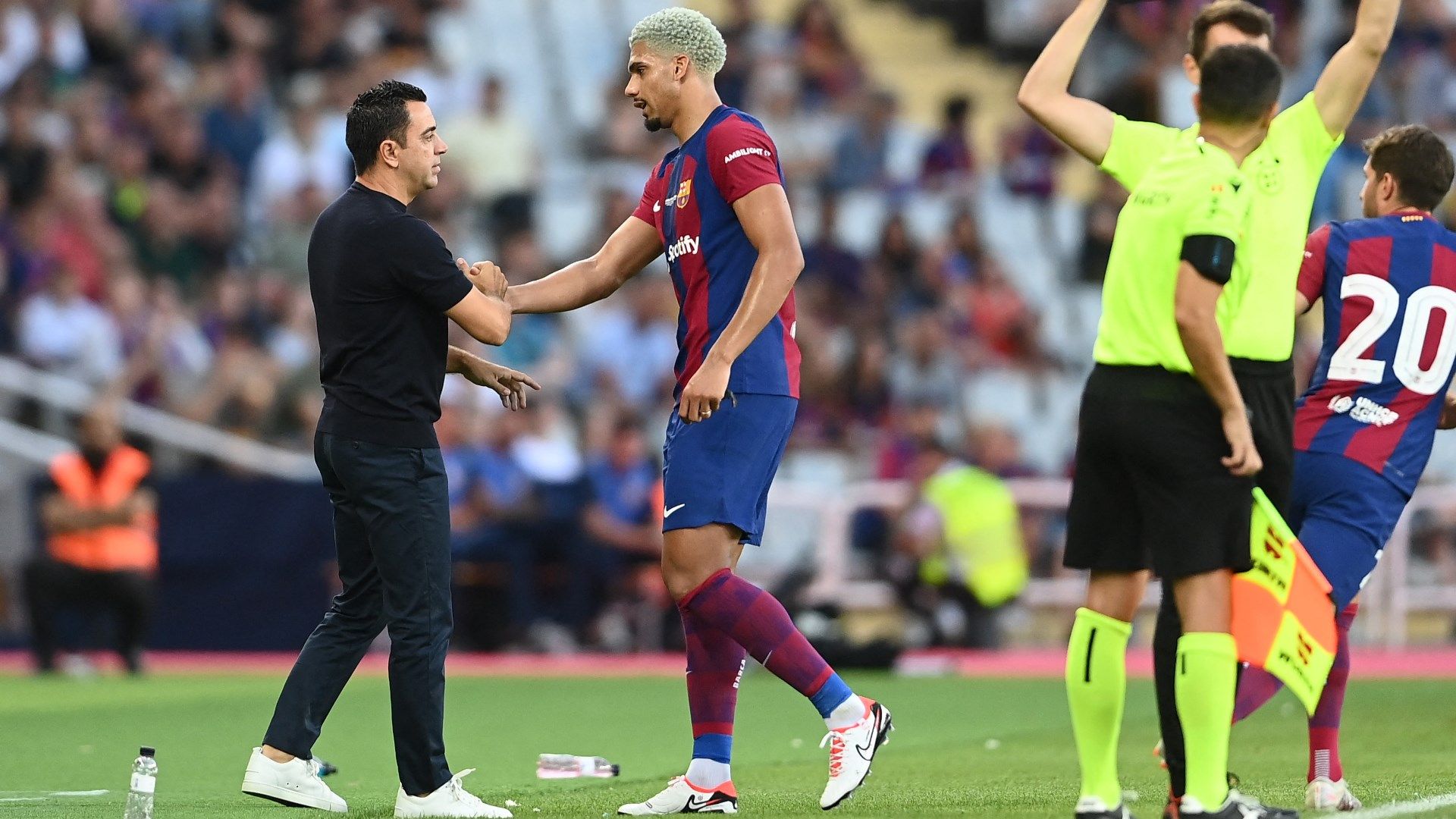 Xavi Ronald Araujo Barcelona 2023-24