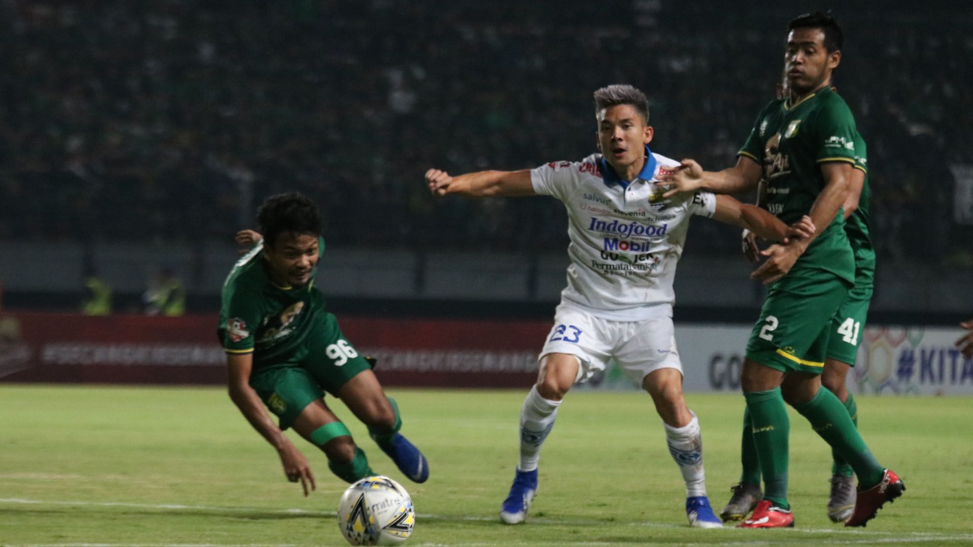 M Hidayat - Persebaya Surabaya & Kim Kurniawan - Persib Bandung