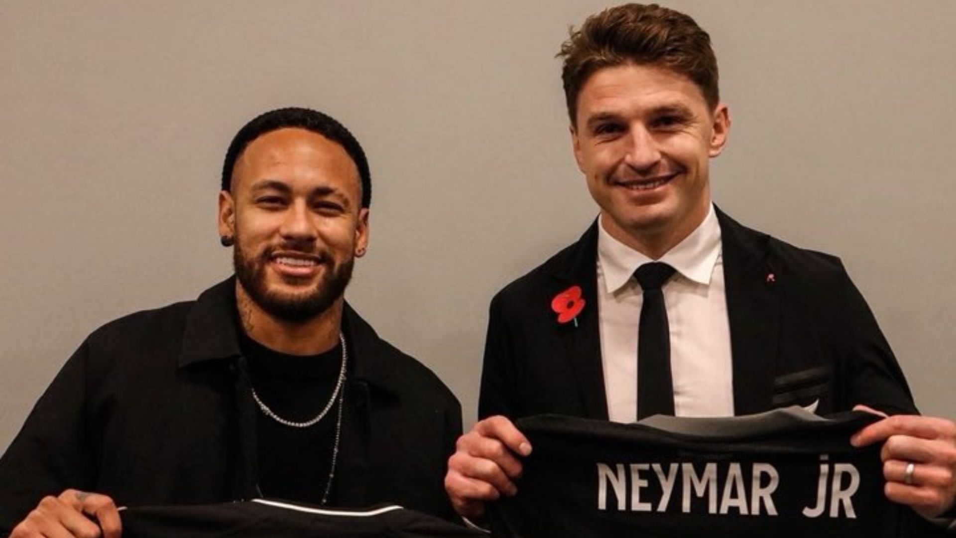 Neymar PSG Beauden Barrett All Blacks