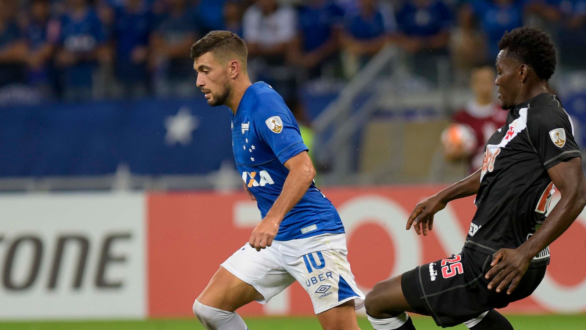De Arrascaeta Paulao Cruzeiro Vasco 04042018 Copa Libertadores