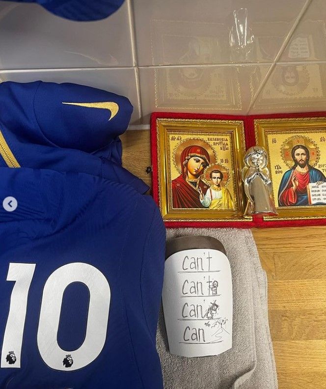 Mykhailo Mudryk shin pads