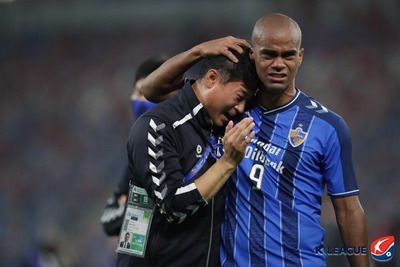 울산 김도훈 감독 주니오 ACL 눈물