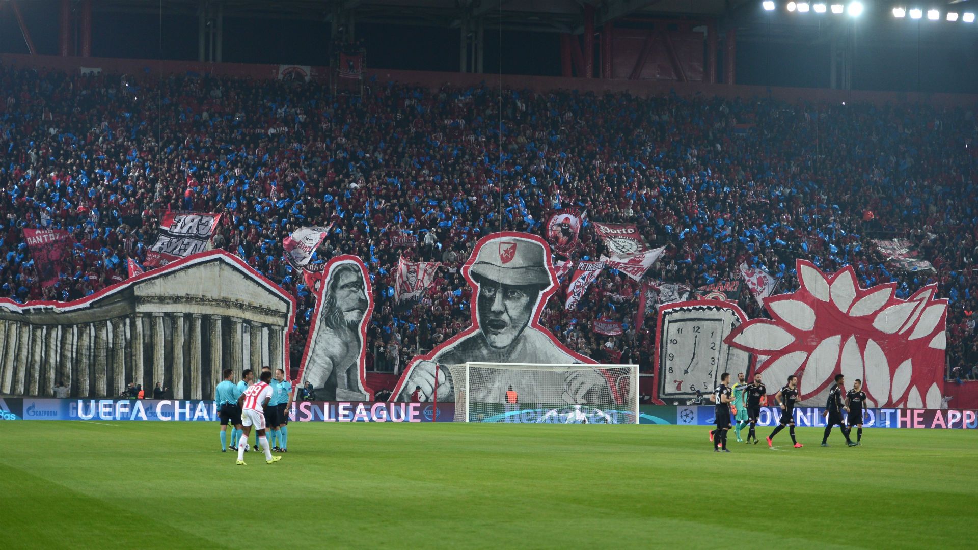 olympiacos dinamo - fans- champions league - 04112015