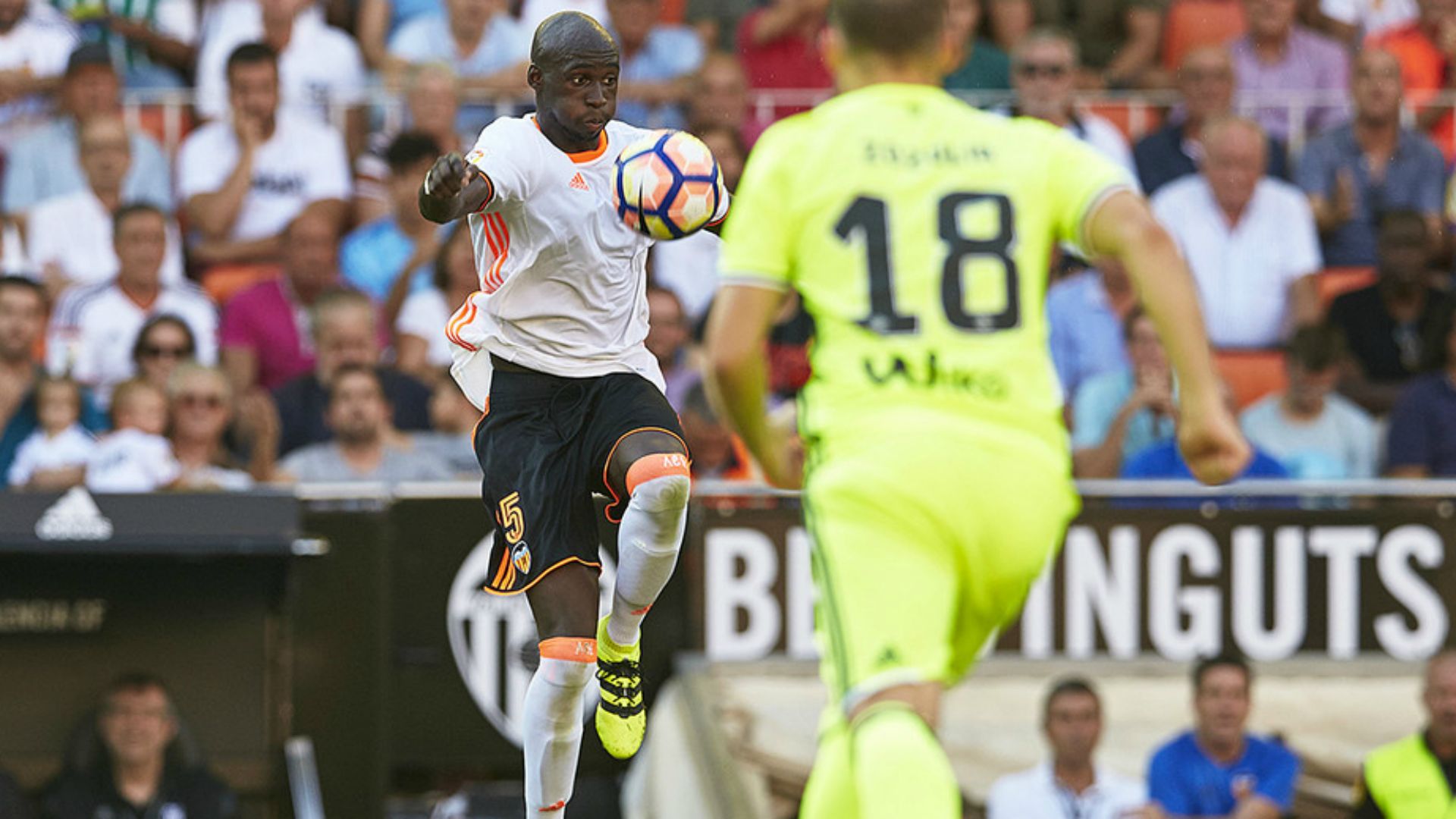 Eliaquim Mangala Valencia Betis La Liga 11092016
