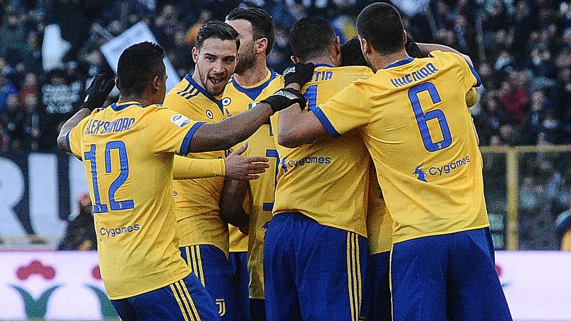 Juventus celebrating vs Bologna