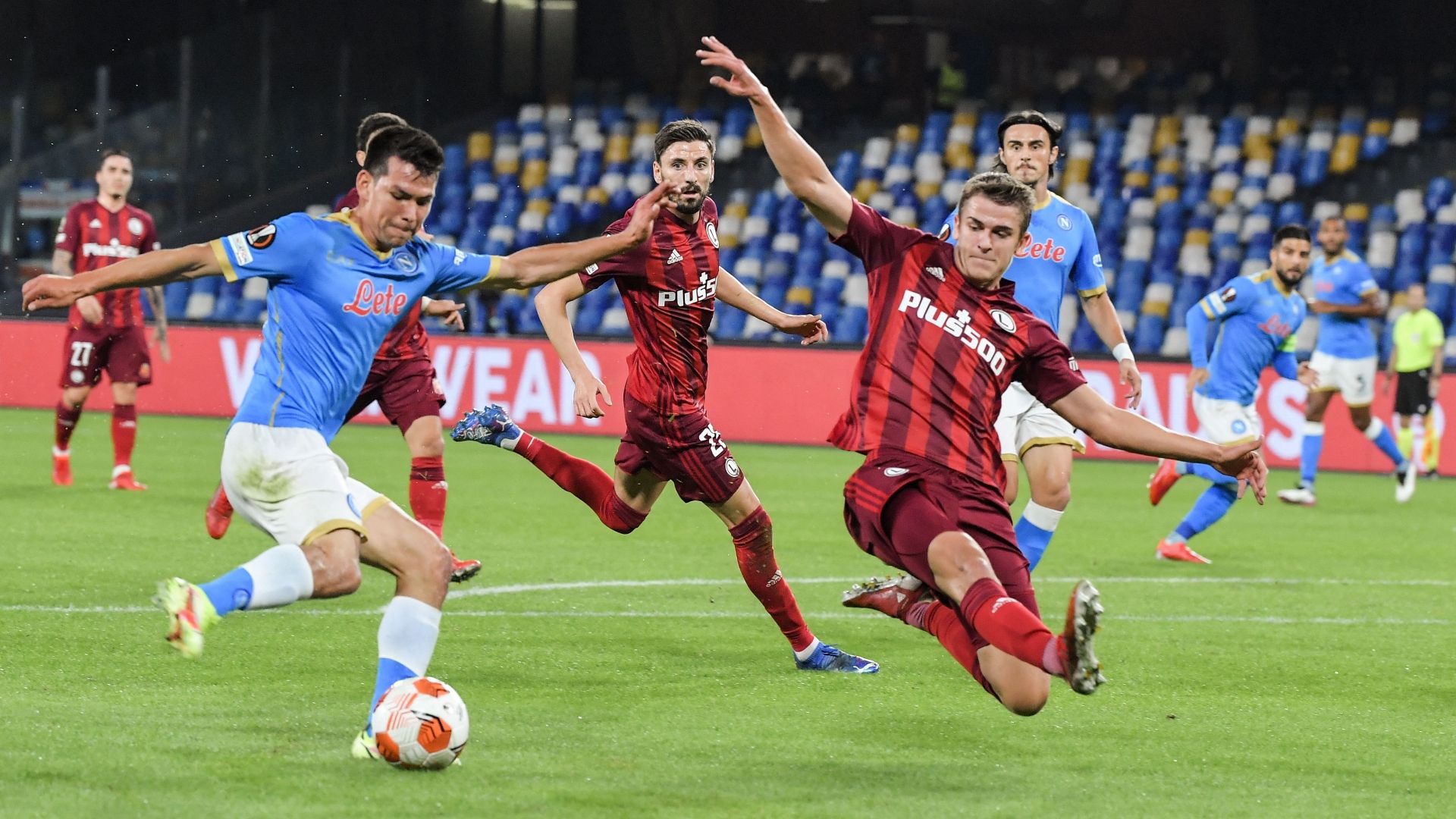 Chucky Lozano Legia Varsovia