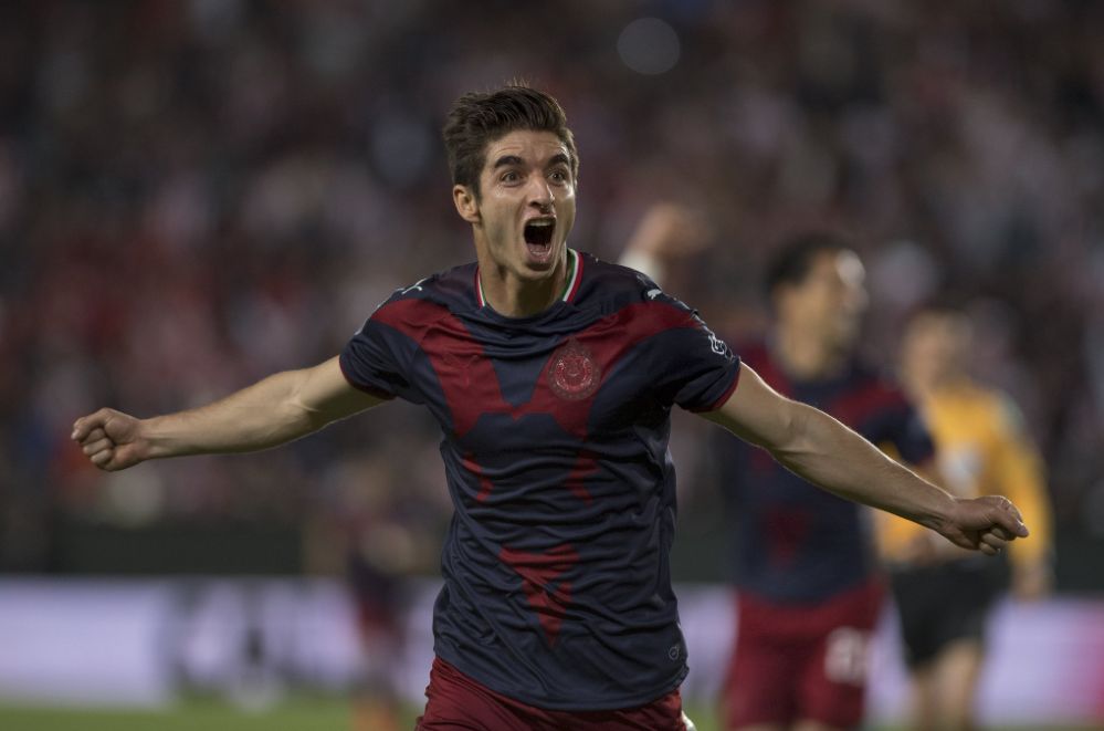 Isaac Brizuela Pachuca Chivas Clausura 2019