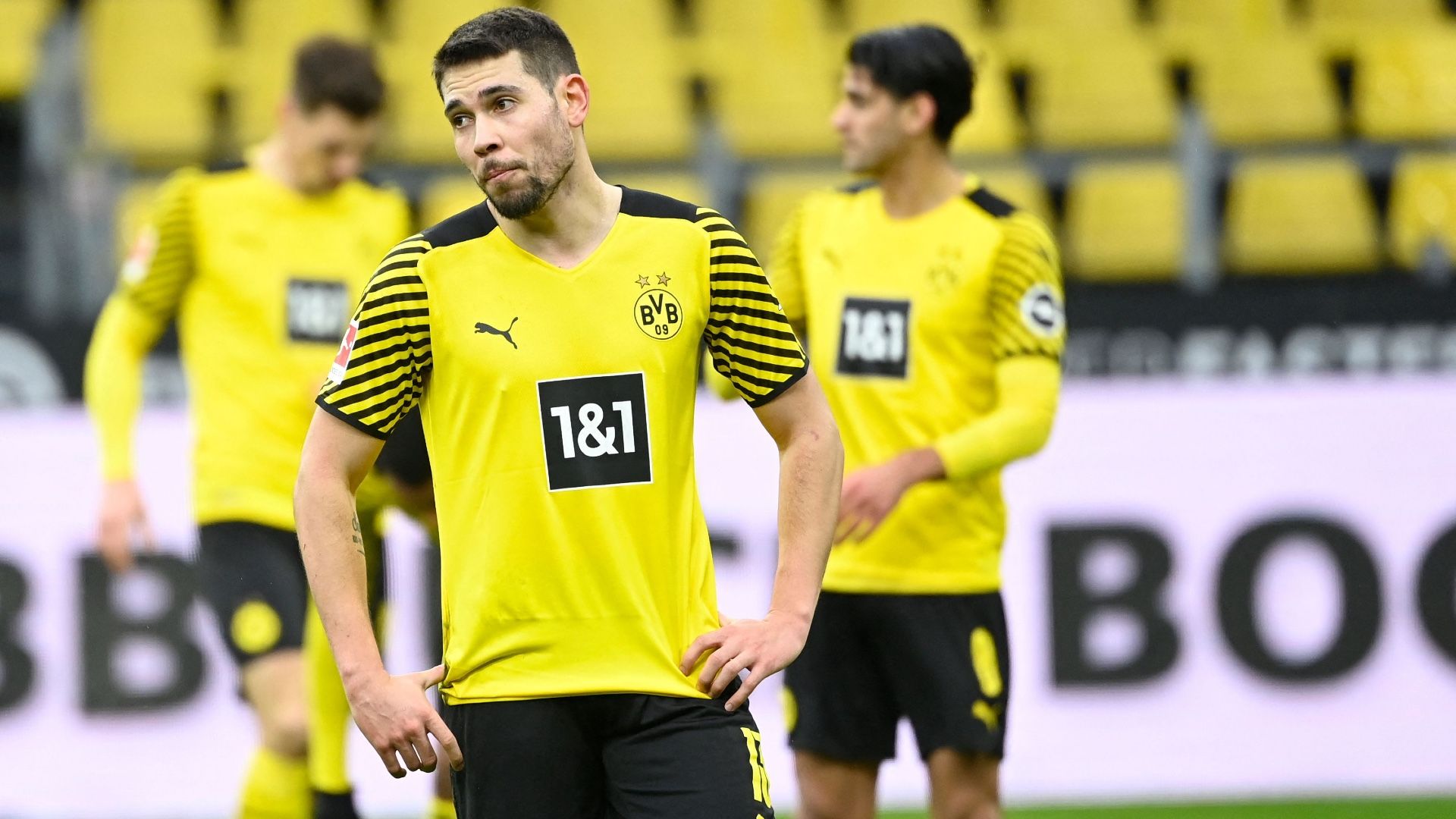 Raphael Guerreiro Borussia Dortmund Bayer Leverkusen 2022