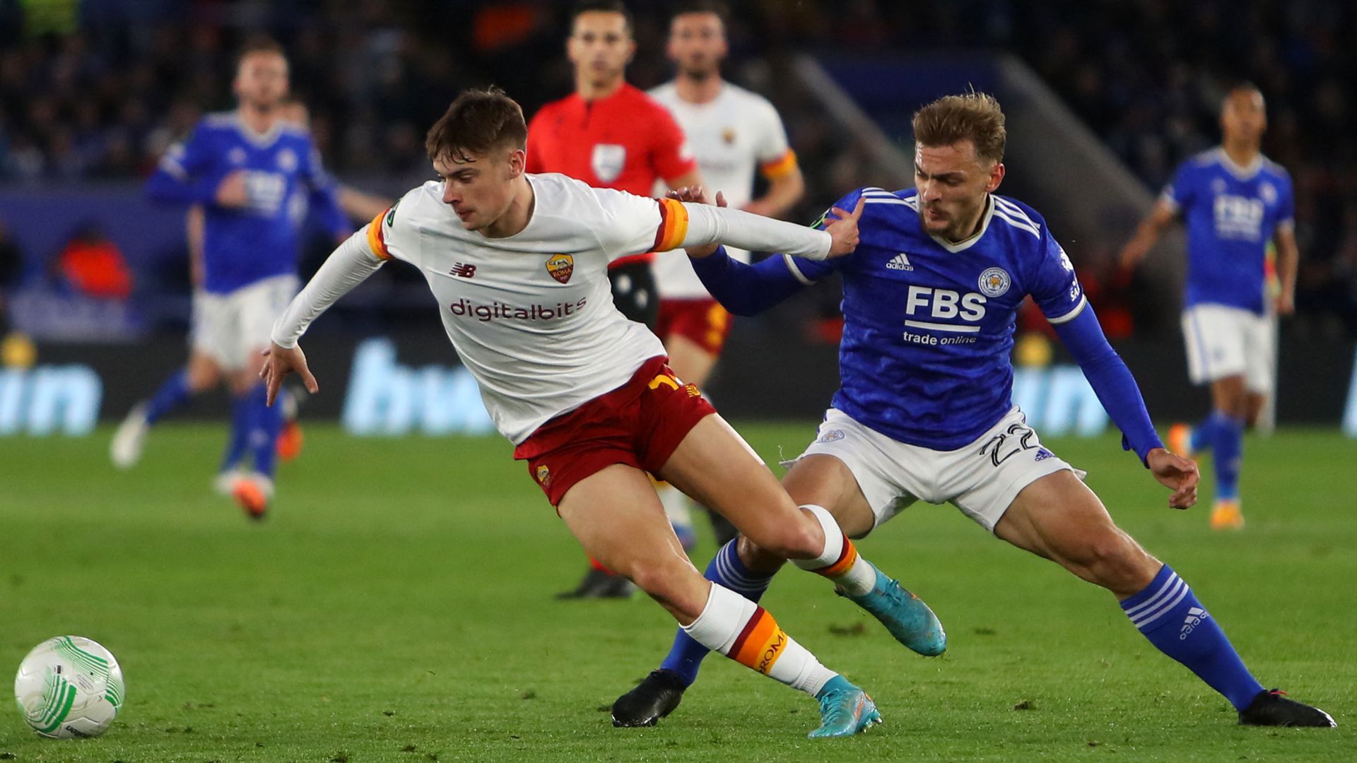 Nicola Zalewski Leicester Roma Conference League