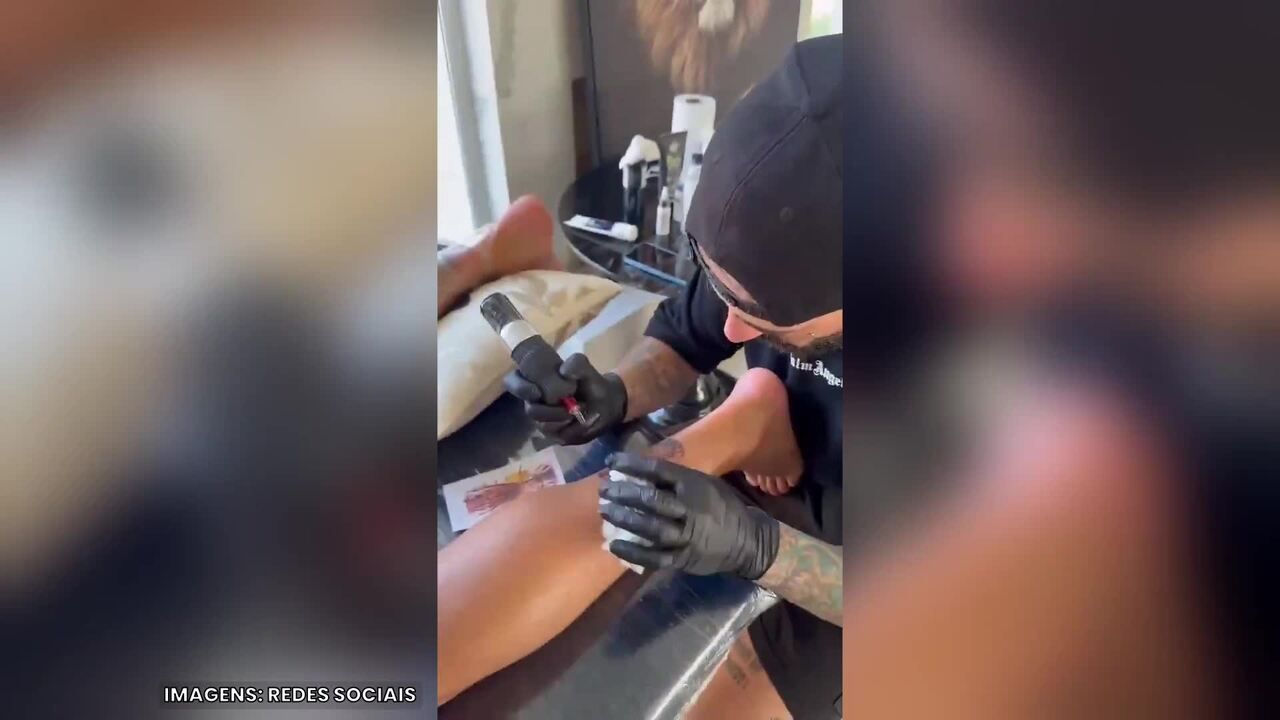 Yuri Alberto tatua taça do Paulistão 2025 