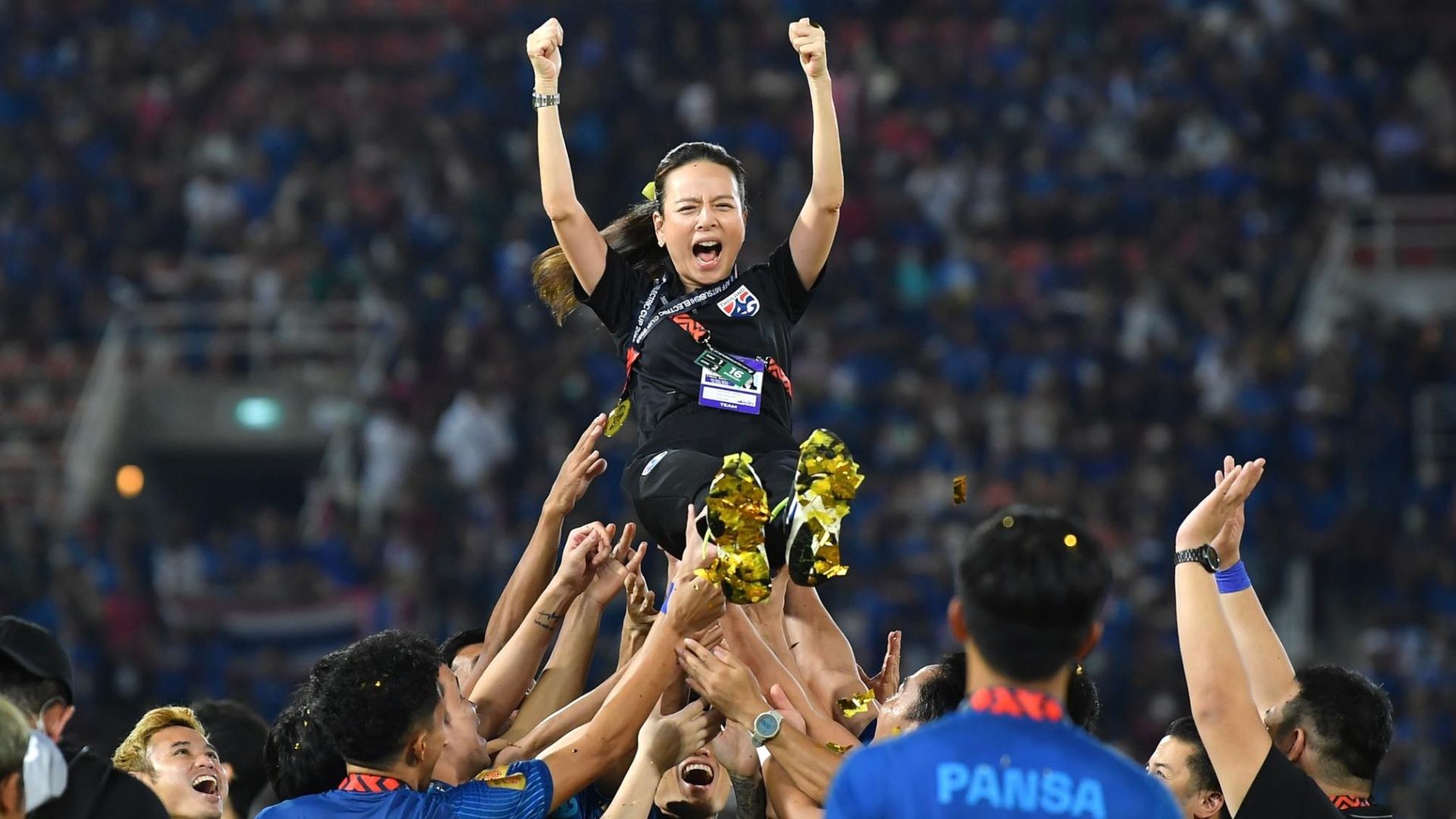 นวลพรรณ ล่ำซำ