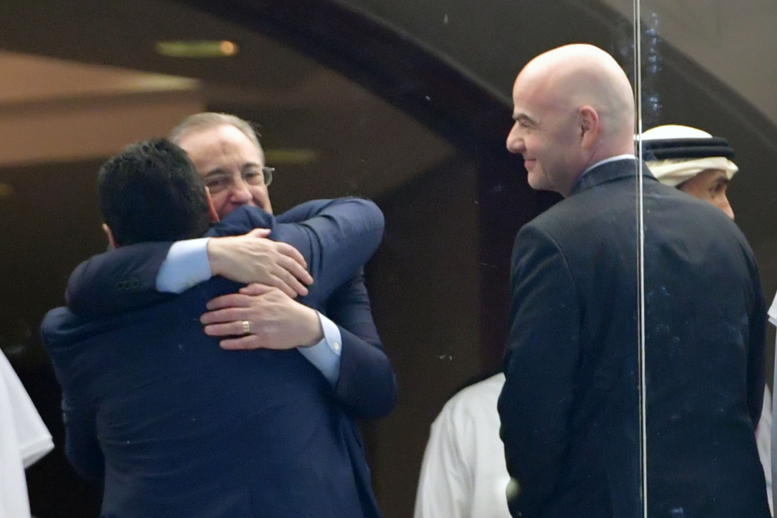 بيريز ومارادونا