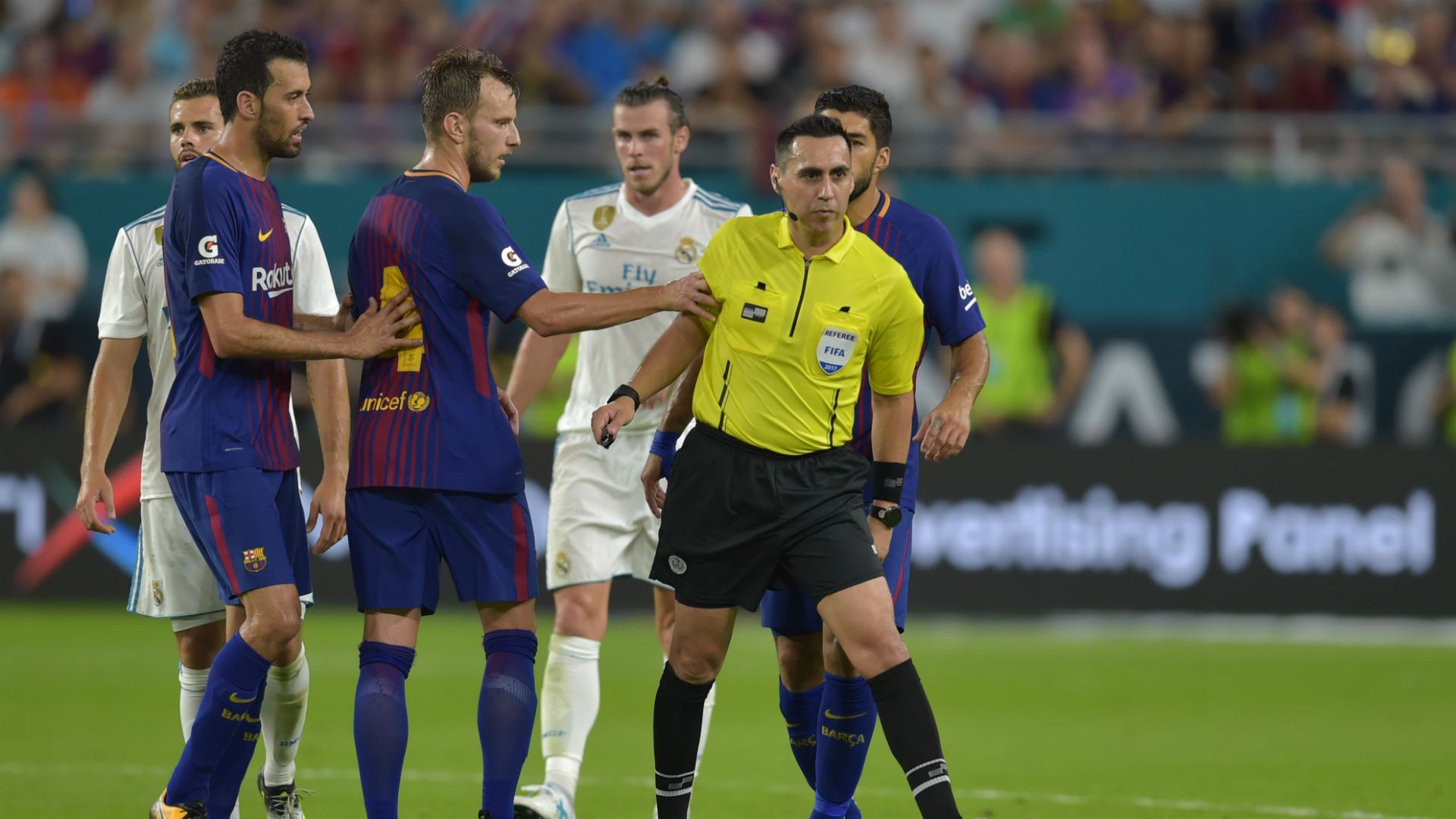 Rakitic ref barcelona
