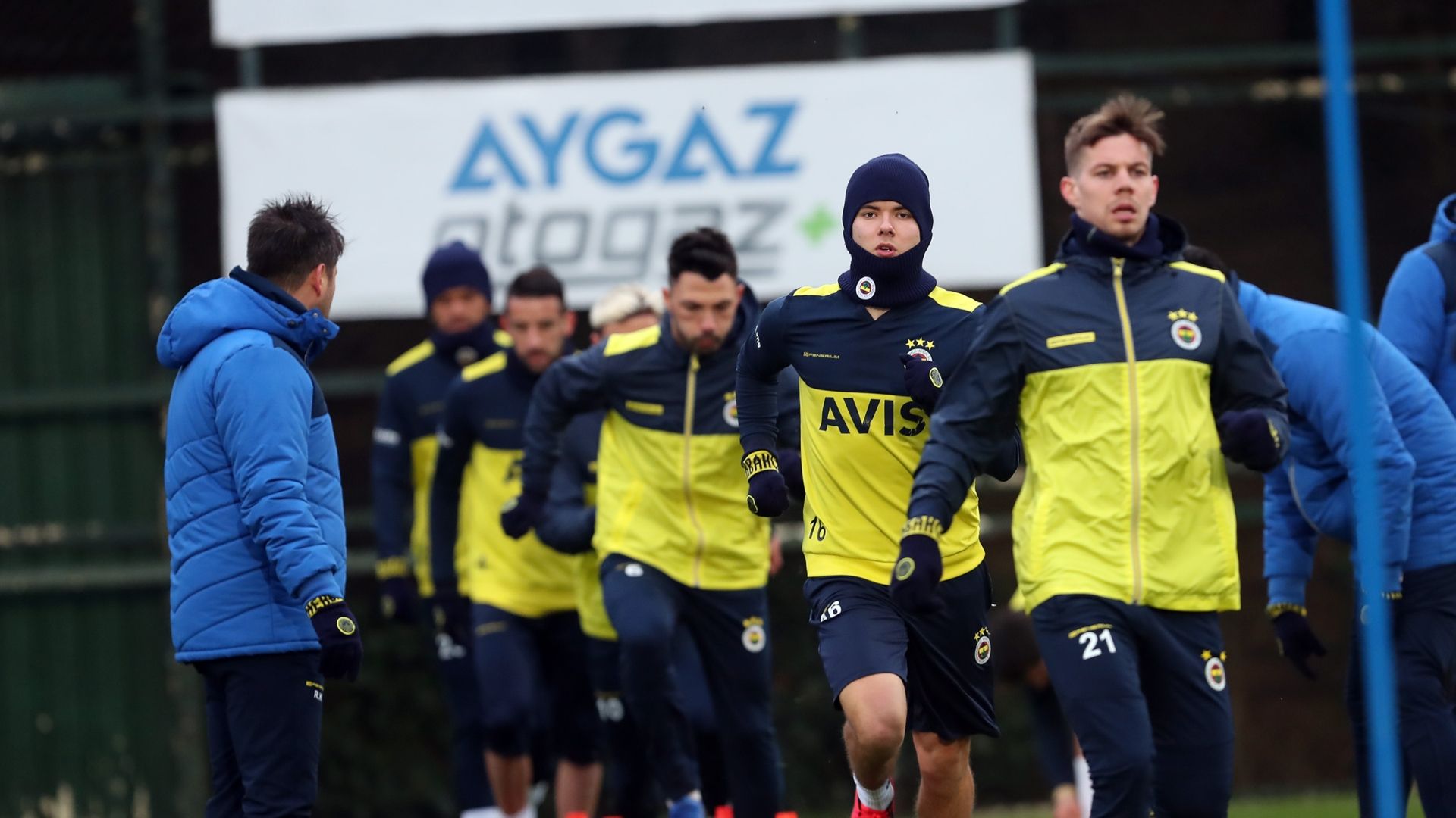 fenerbahce training 22022020