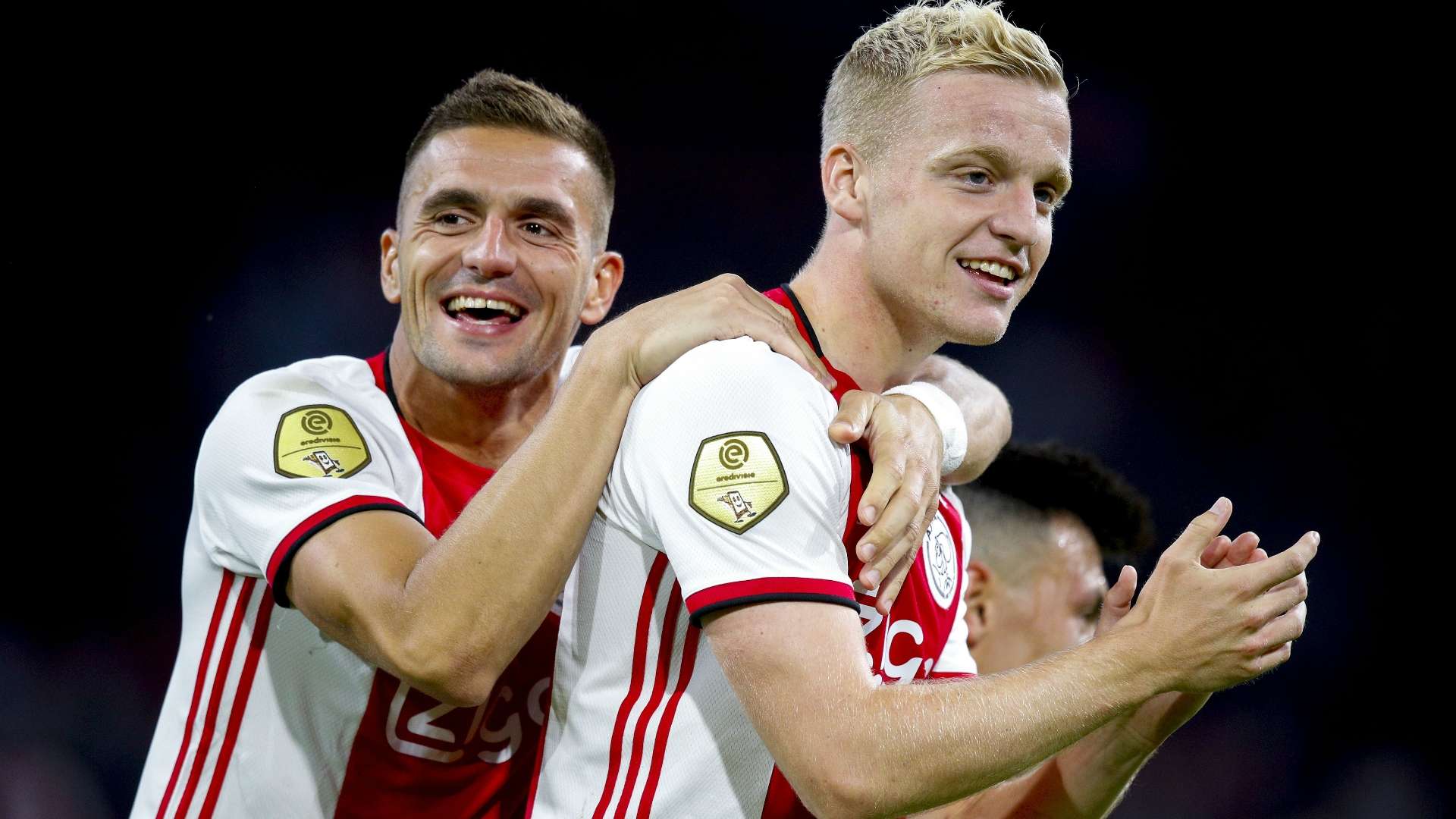 Dusan Tadic Donny van de Beek Ajax 08102019
