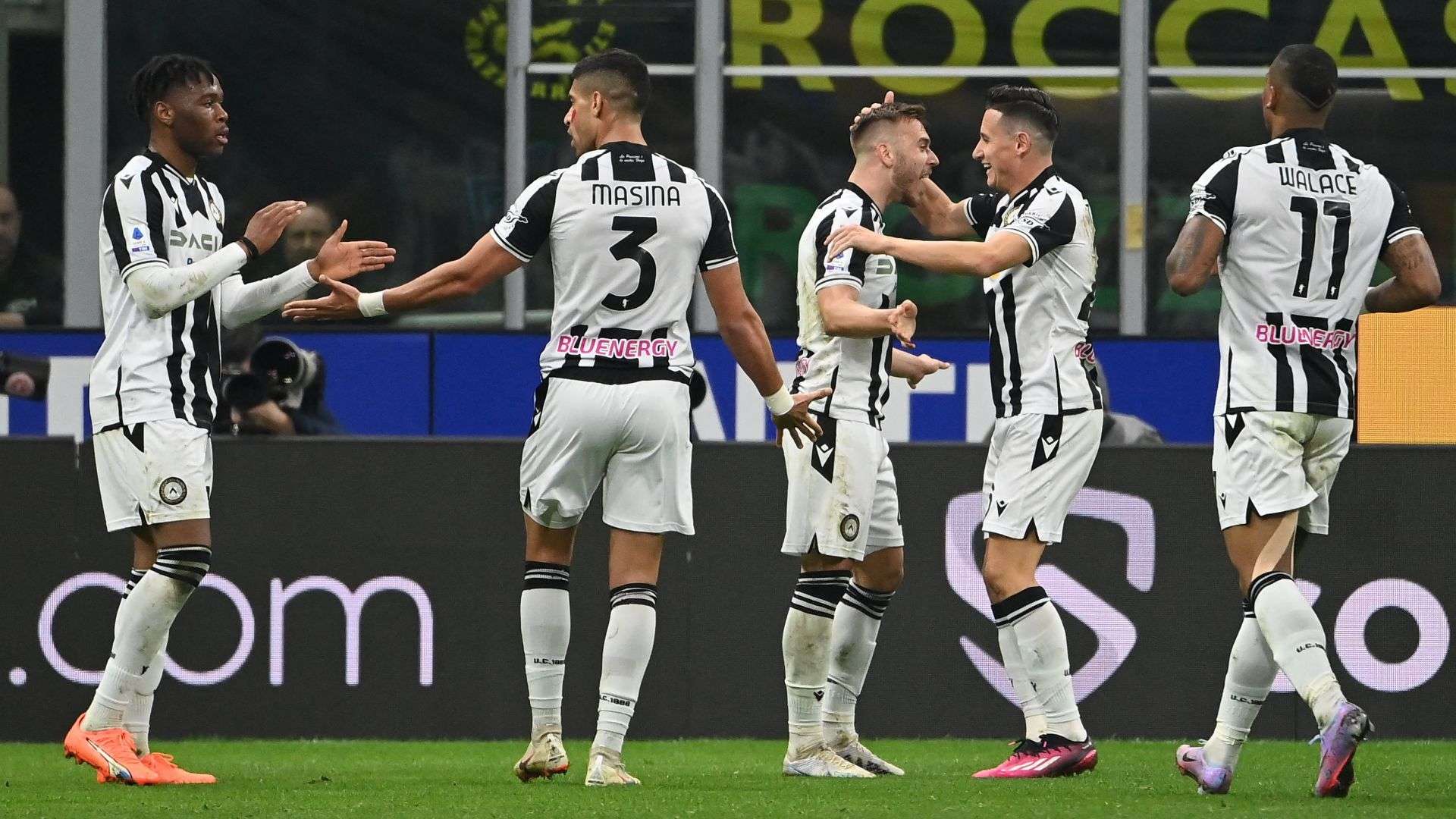 Udinese players celebrating Inter Udinese Serie A