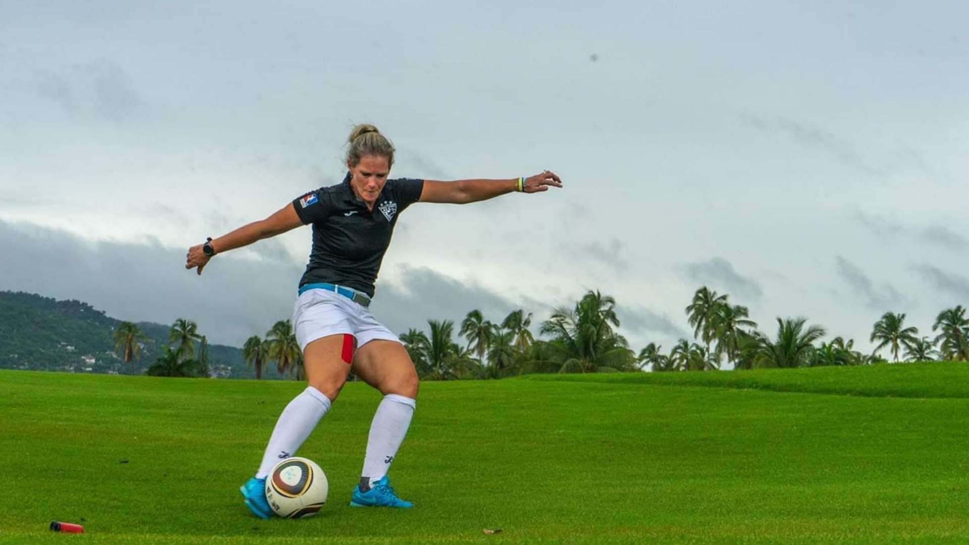GOAL%20-%20Blank%20WEB%20-%20Facebook%20-%202025-09-10T102328.157 'This game humbles every single person who plays it' - footgolf has given soccer players a new life, and they can't stop playing it