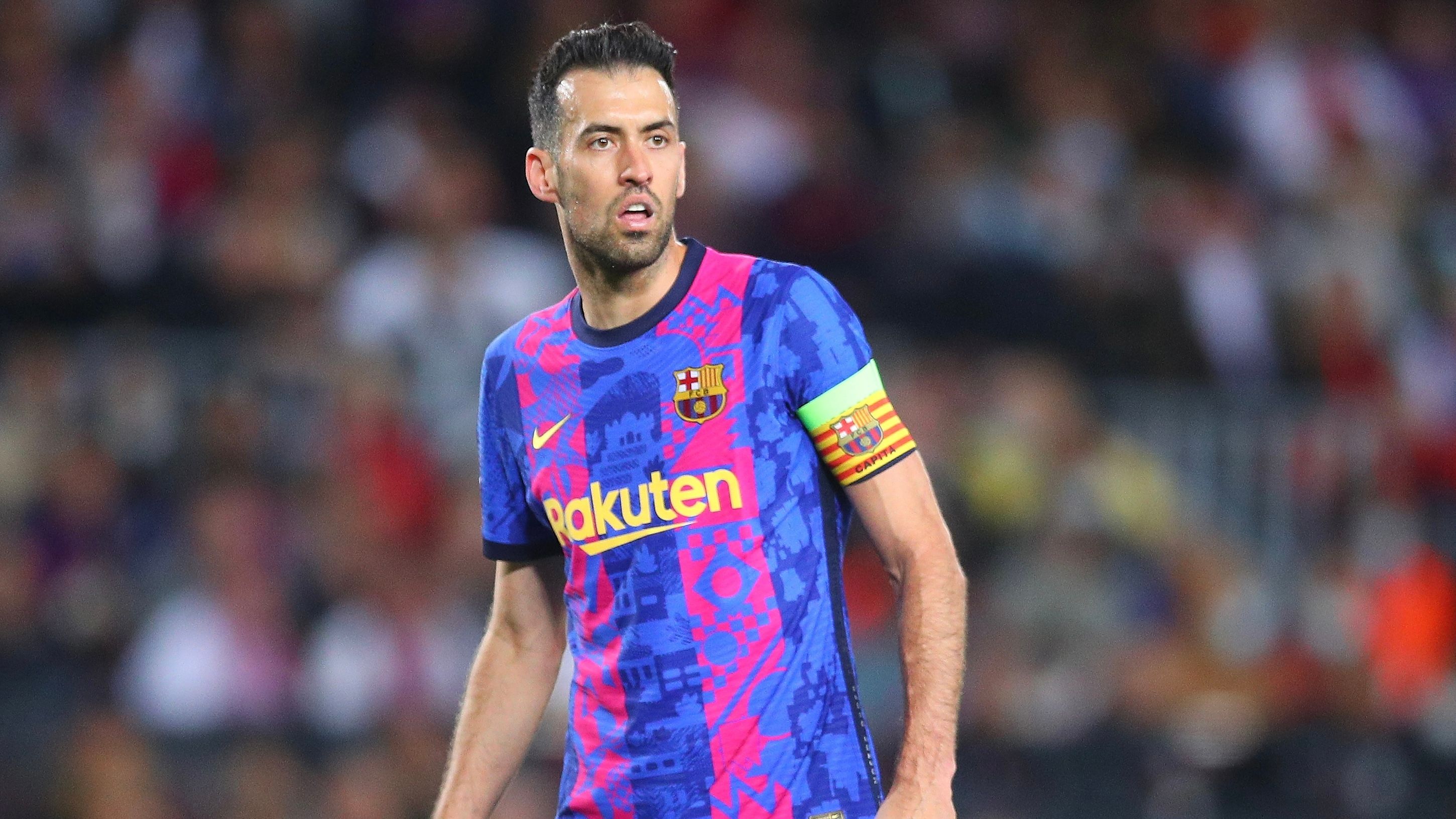 国内最安値！ 値下げ交渉可！ スペイン代表 busquets ブスケッツ（M