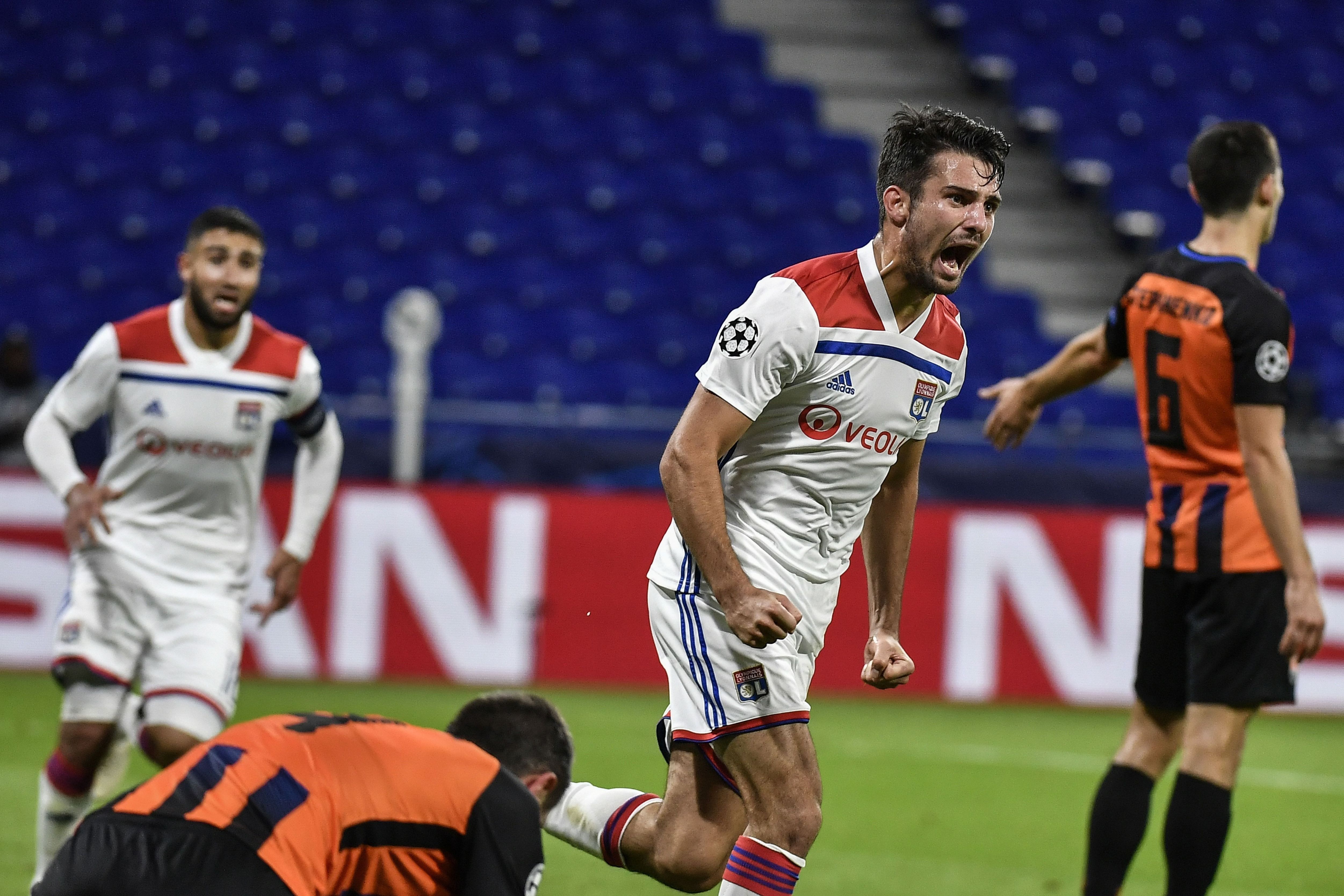 Leo Dubois Lyon Shakhtar