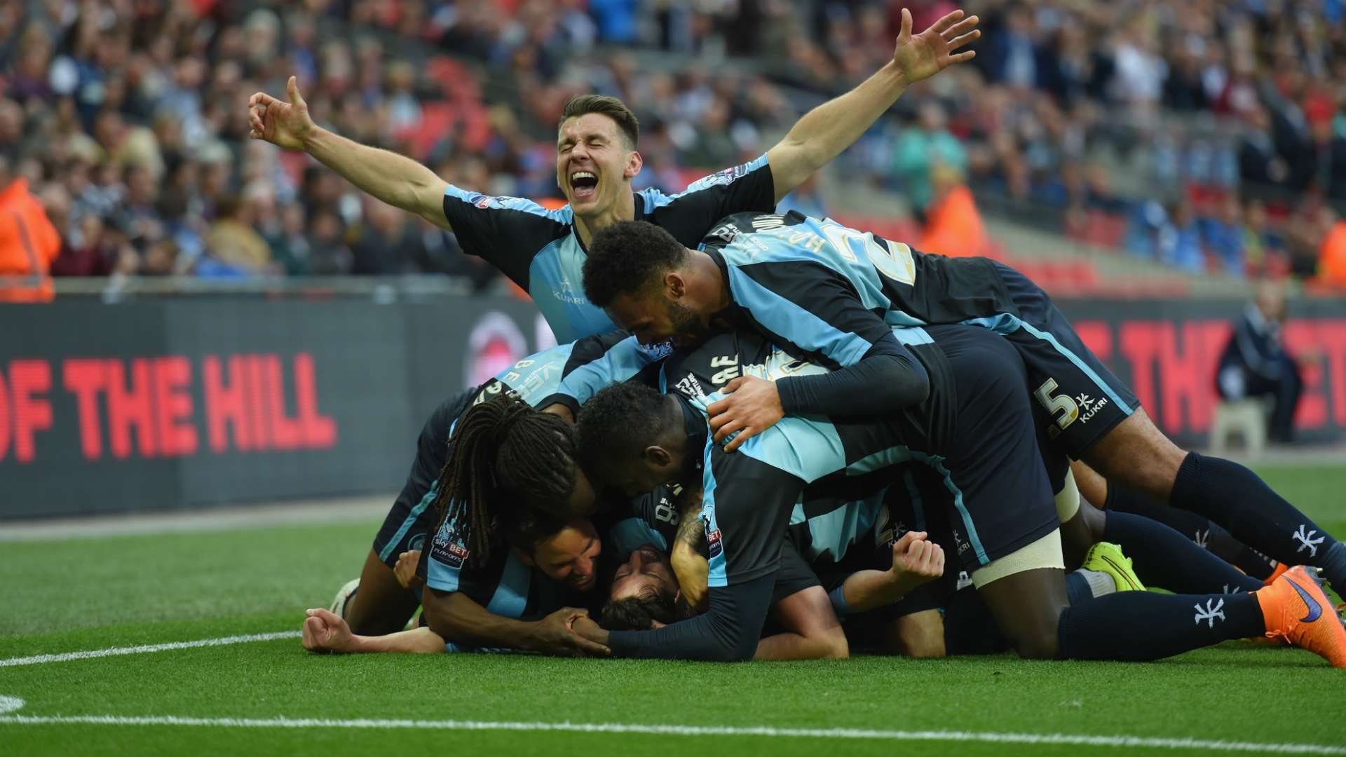 Joe Jacobson Wycombe vs Southend