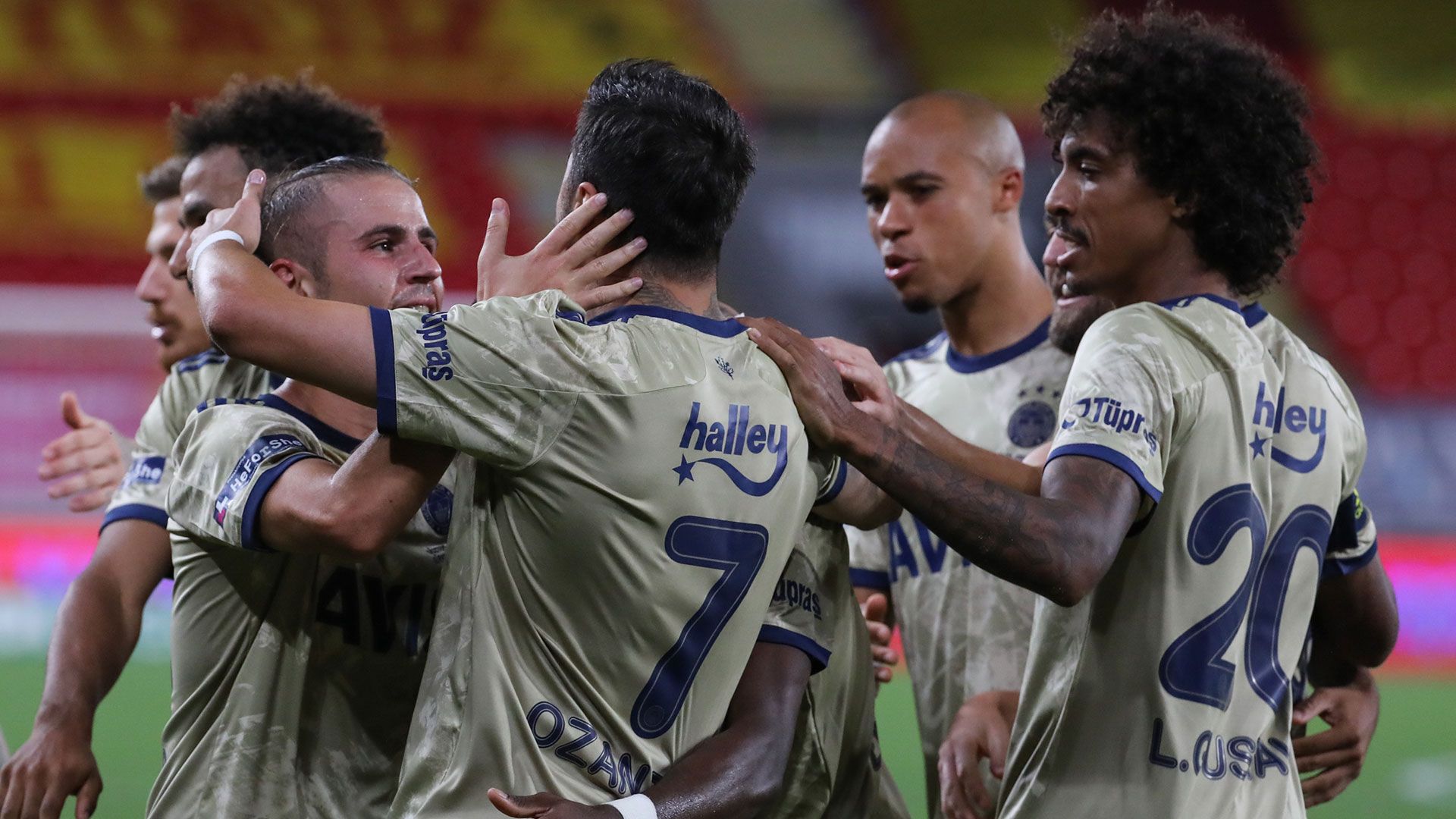 Dimitris Pelkas Ozan Tufan Fenerbahce 10182020