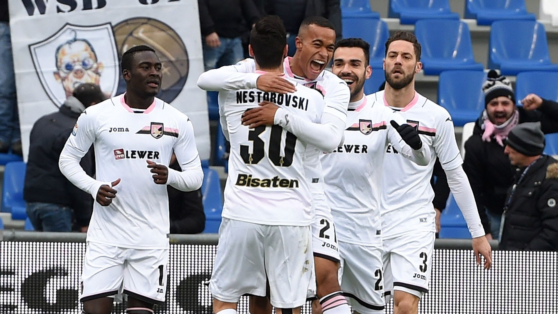 Palermo celebrating vs Sassuolo Serie A